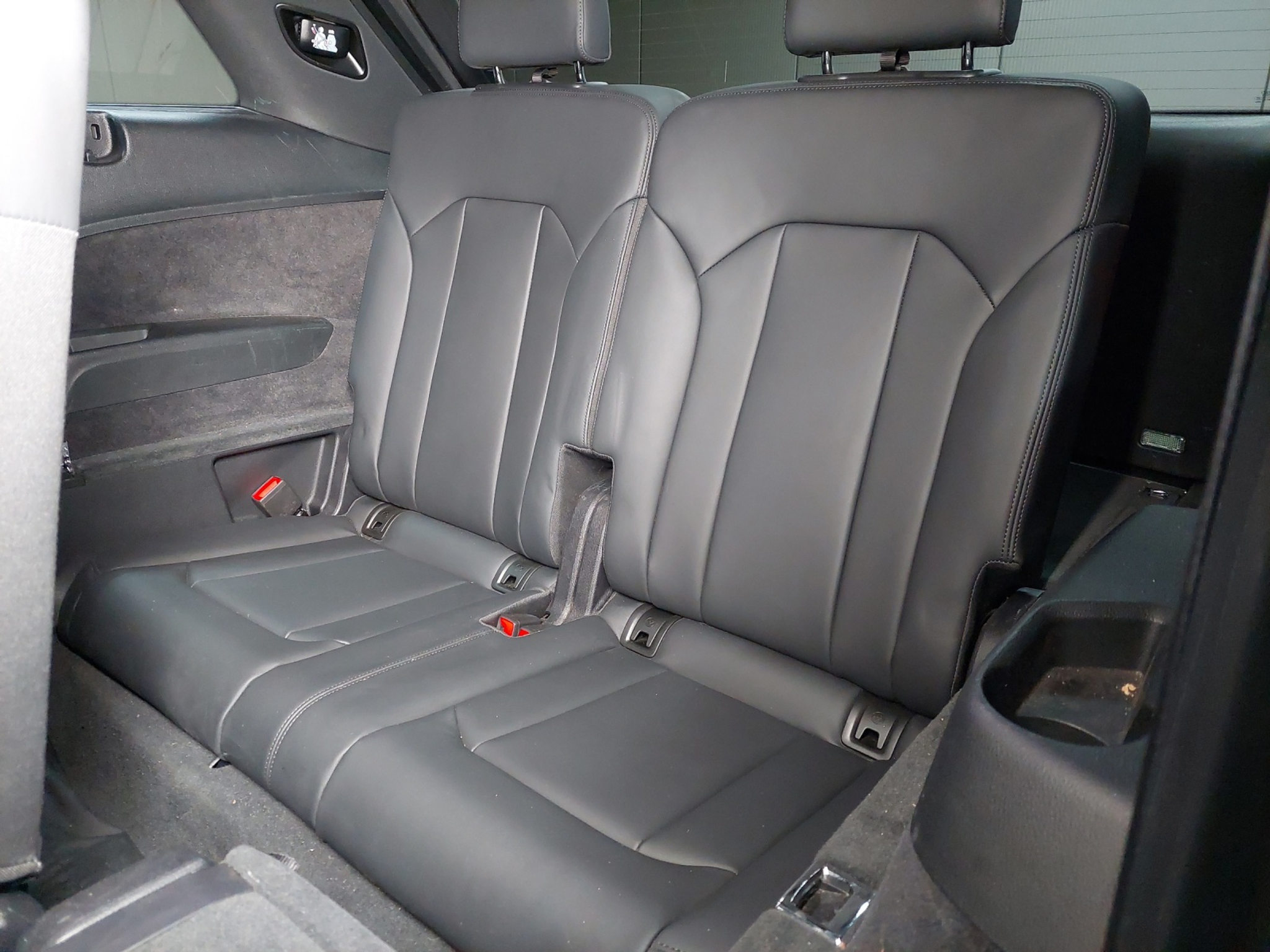 listing desktop thumbnail image 8