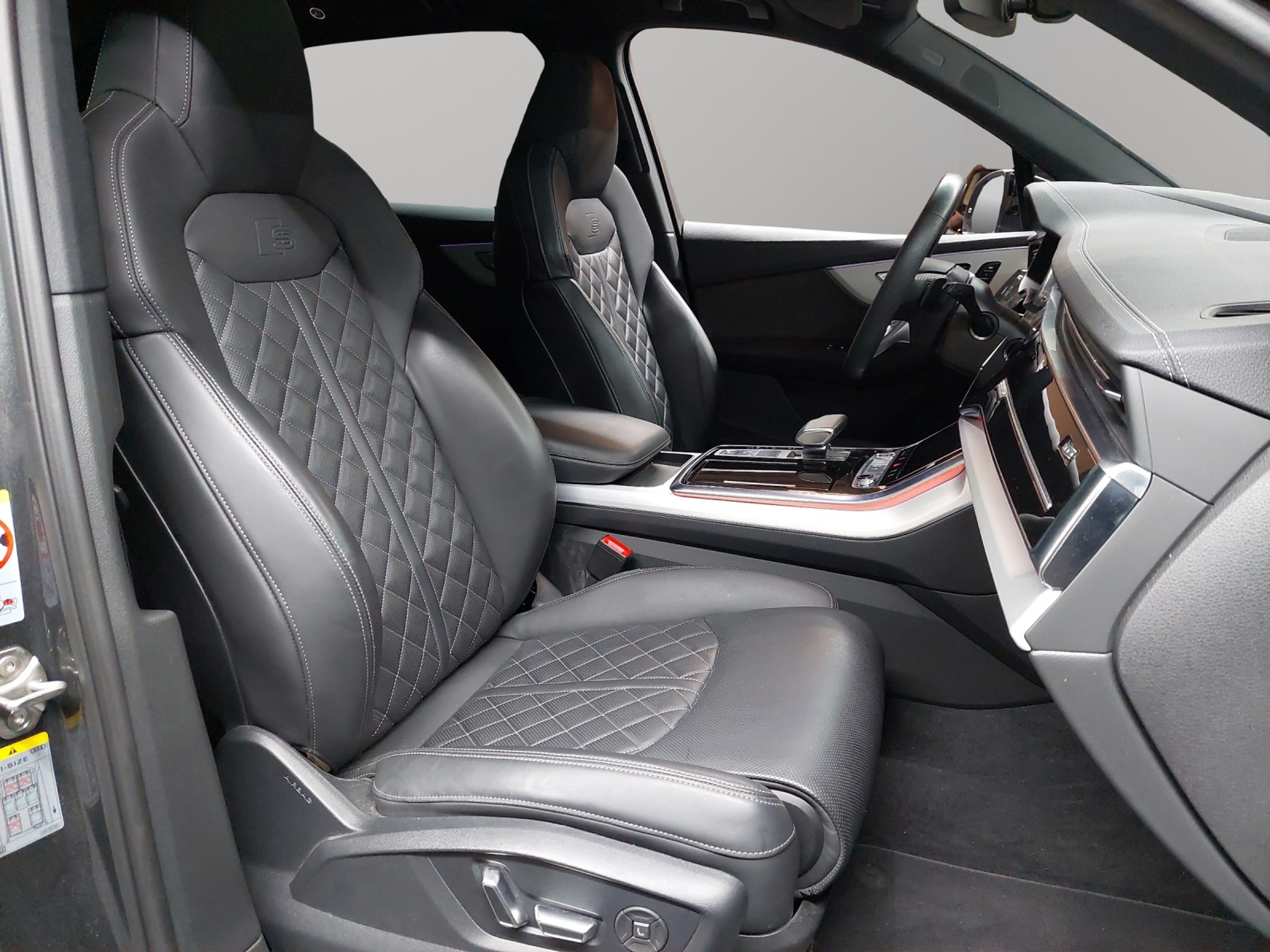 listing desktop thumbnail image 9