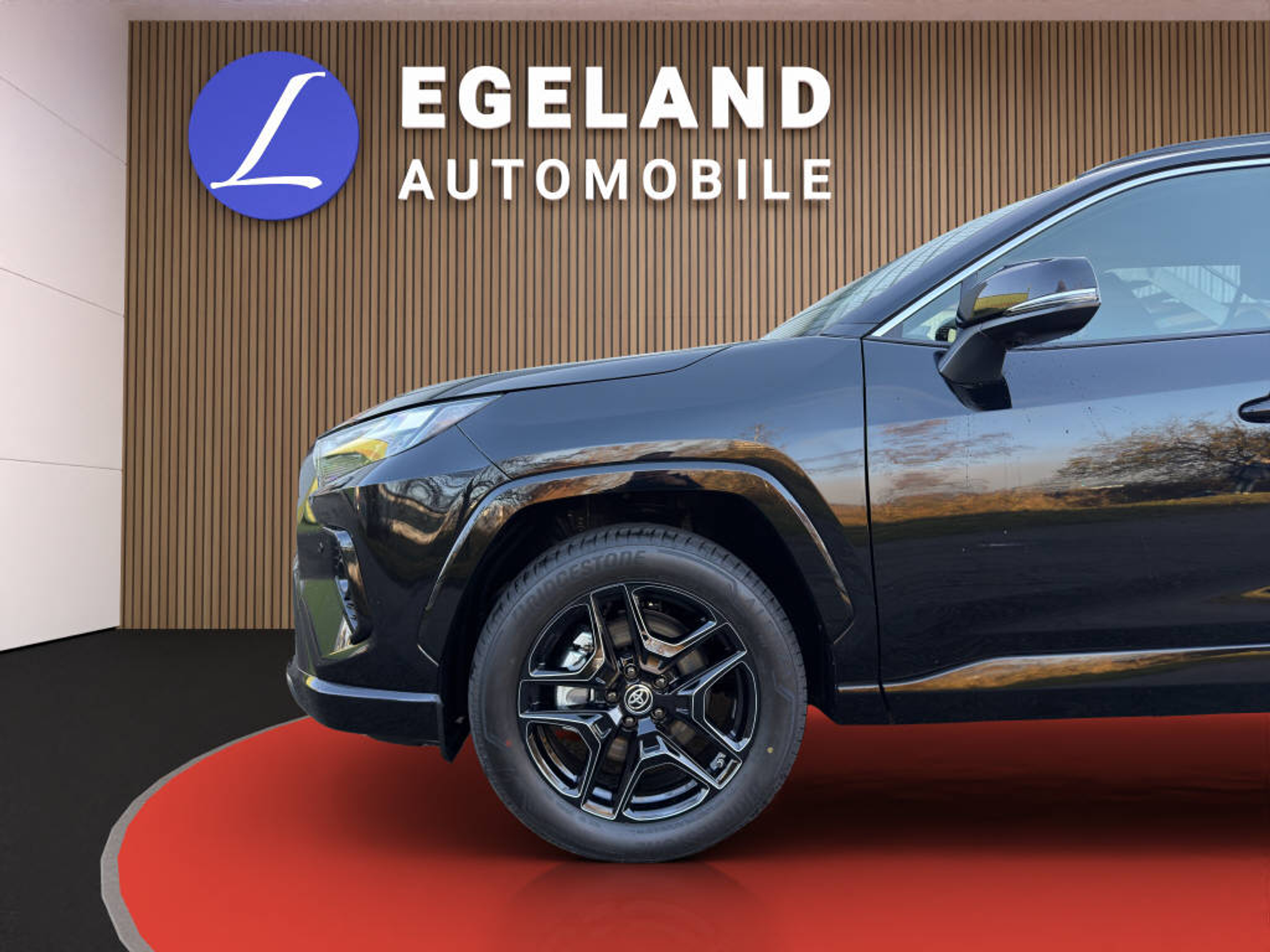 listing desktop thumbnail image 19