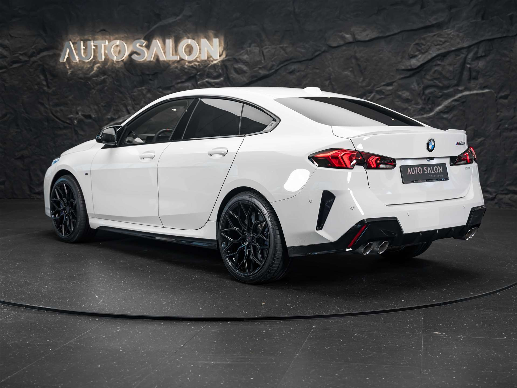 listing desktop thumbnail image 2