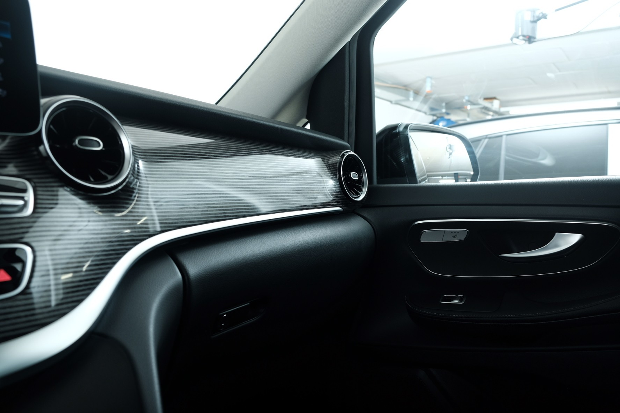 listing desktop thumbnail image 13