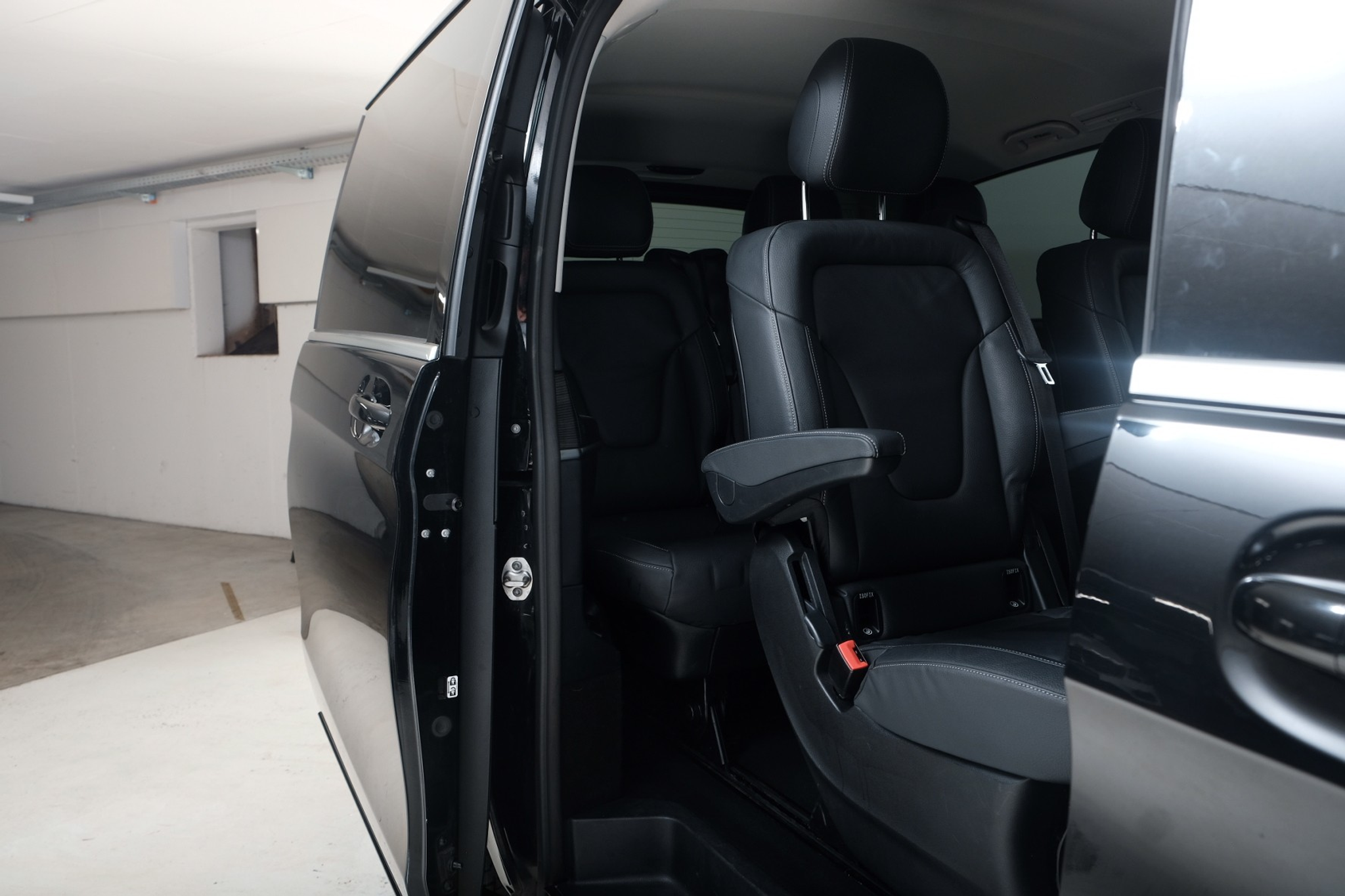 listing desktop thumbnail image 5