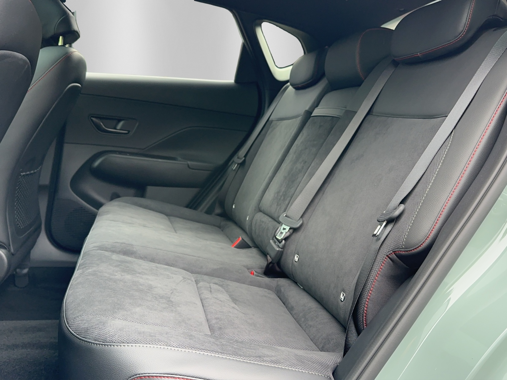 listing desktop thumbnail image 10