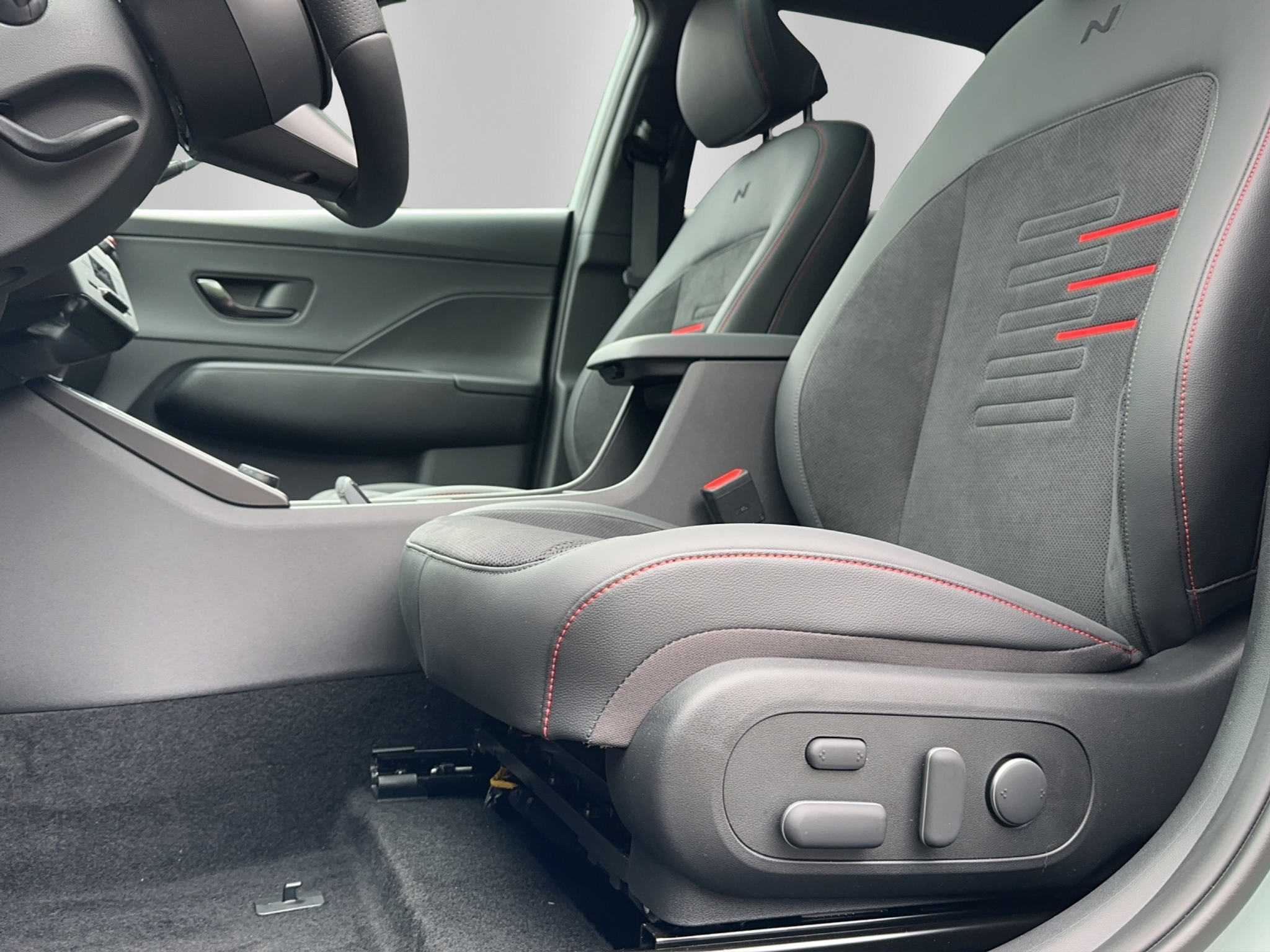 listing desktop thumbnail image 11