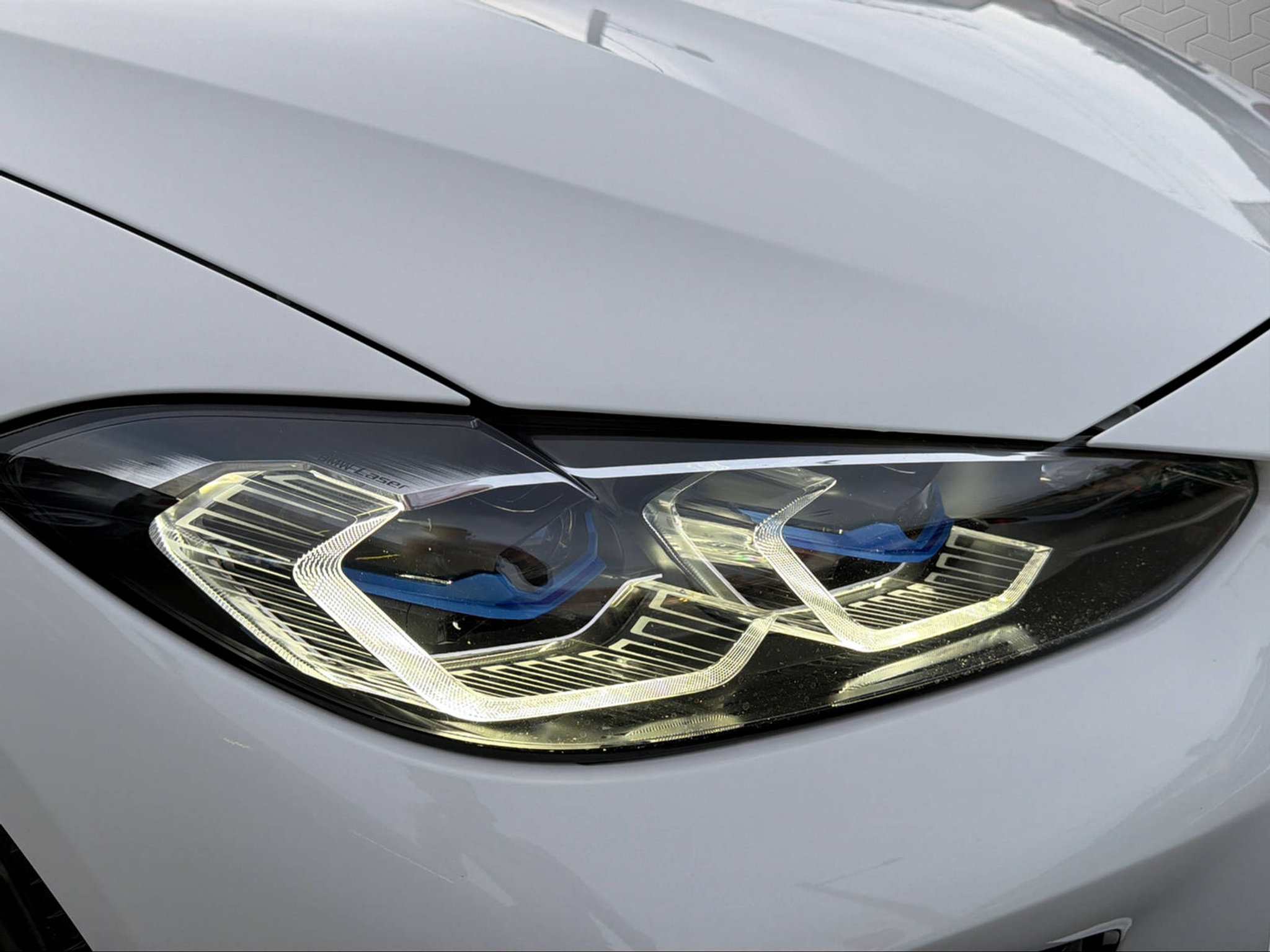 listing desktop thumbnail image 17