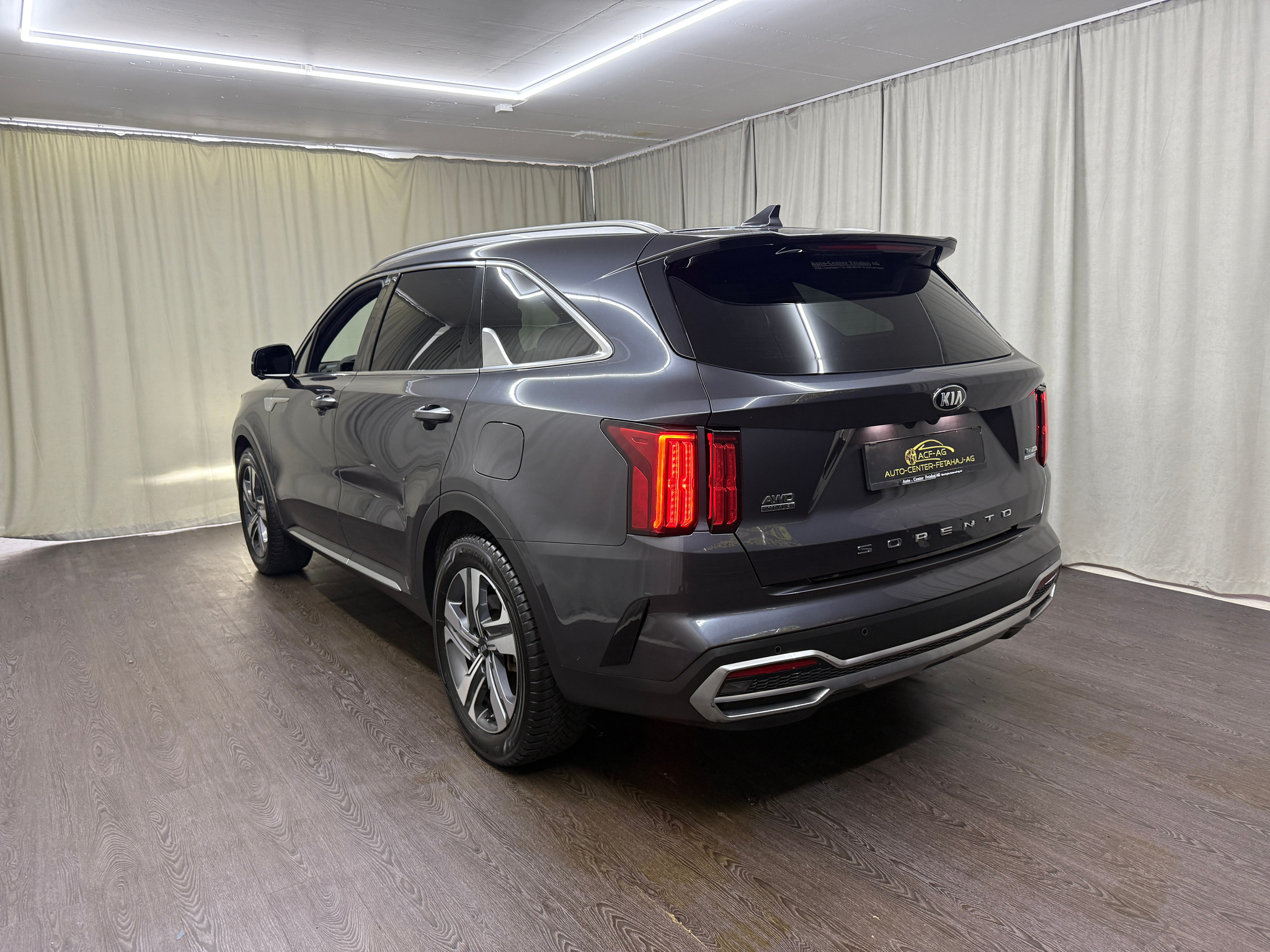 listing desktop thumbnail image 5