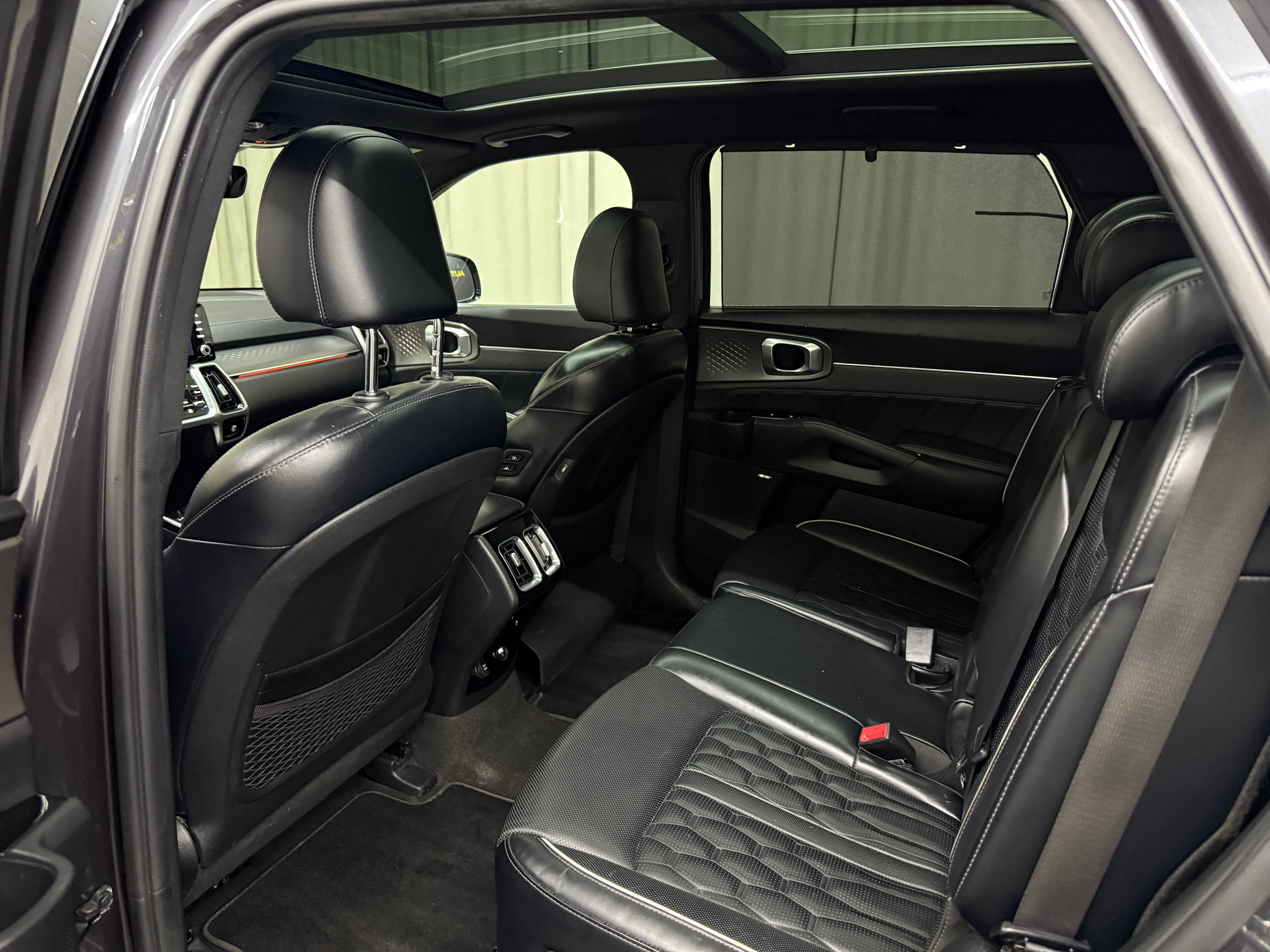 listing desktop thumbnail image 7