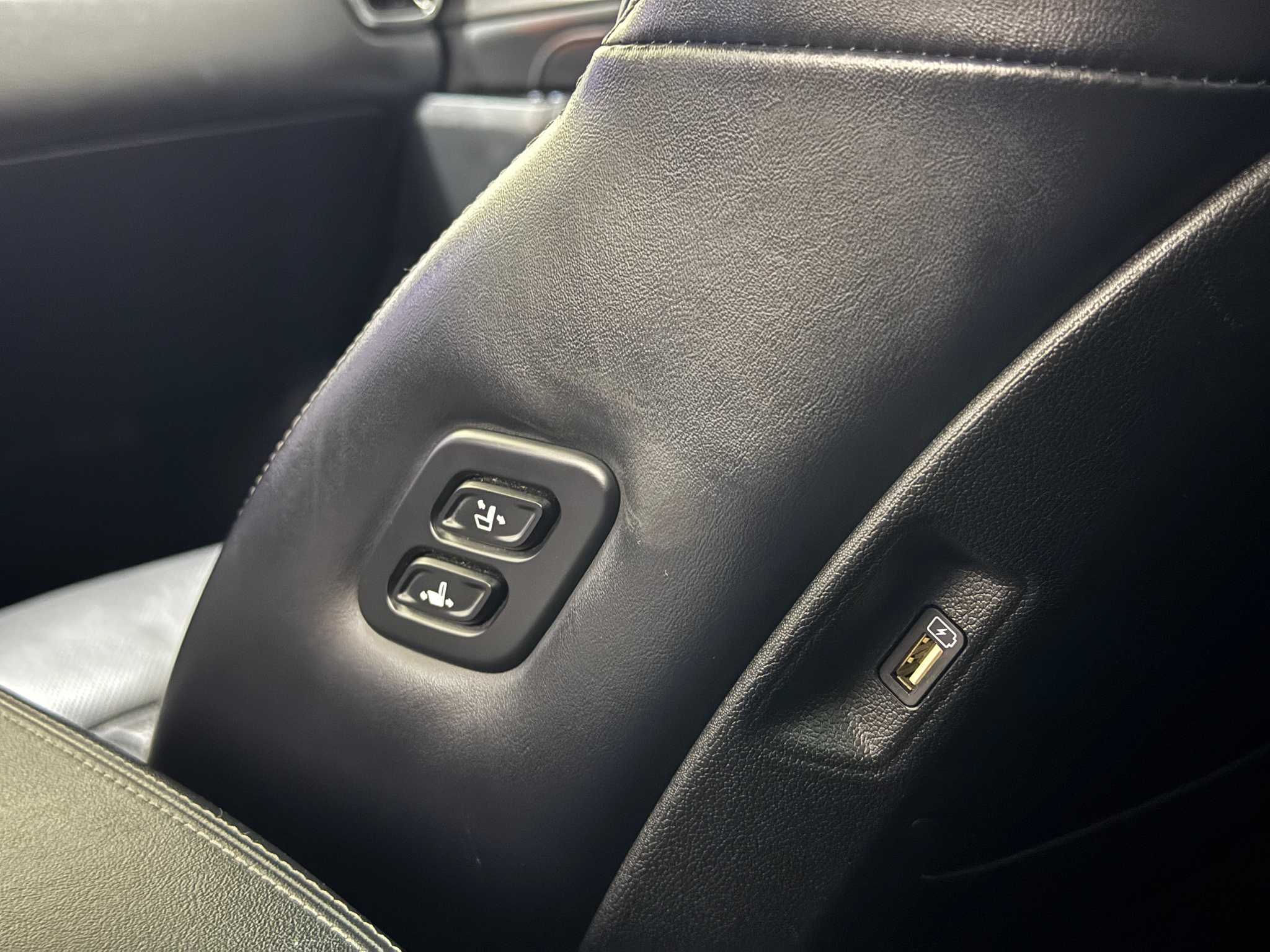 listing desktop thumbnail image 18