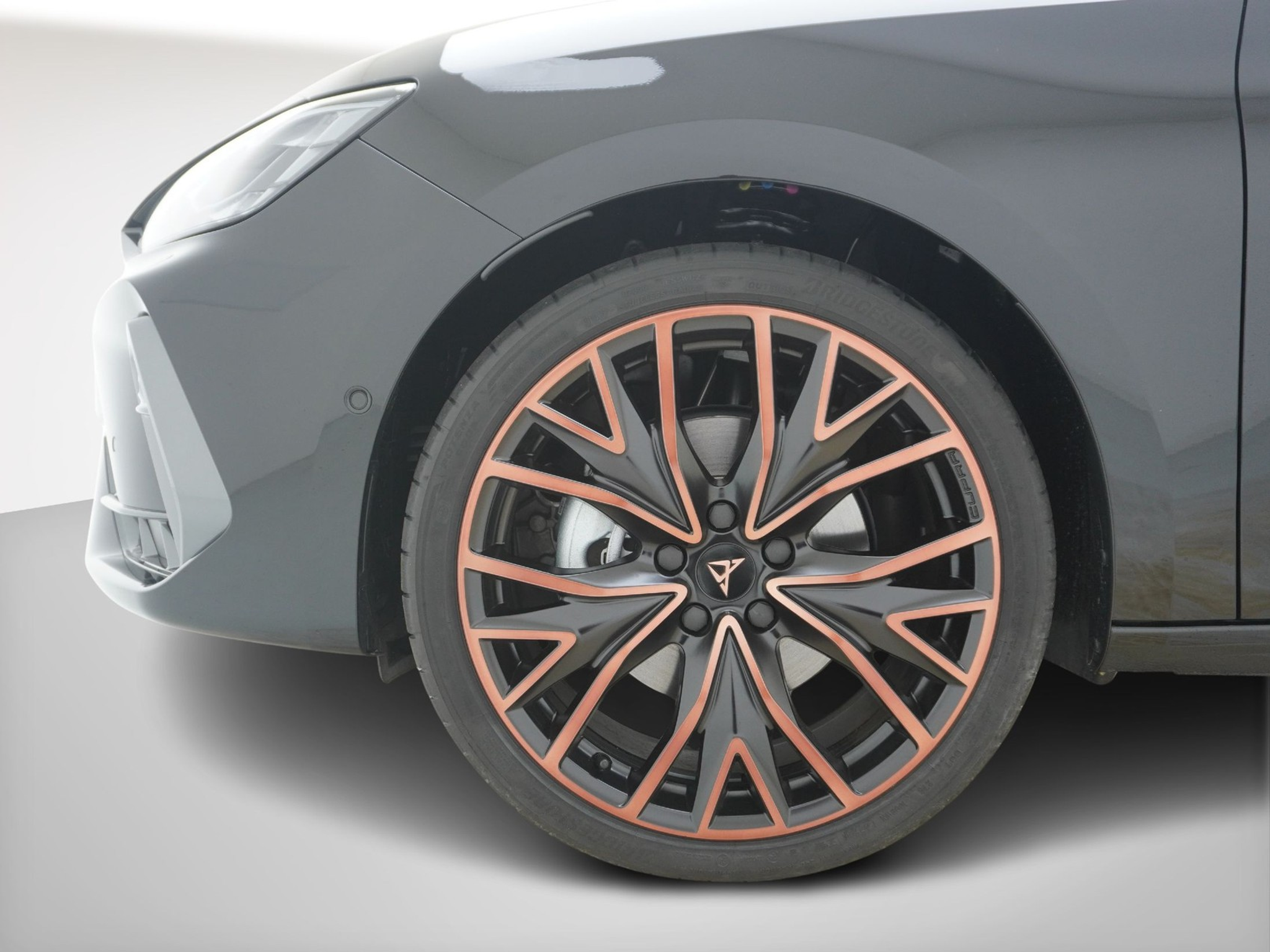 listing desktop thumbnail image 9