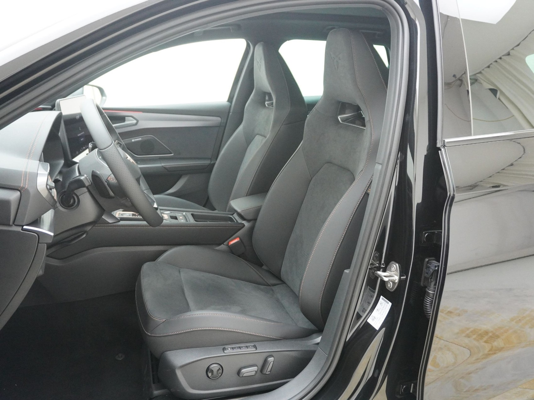 listing desktop thumbnail image 12