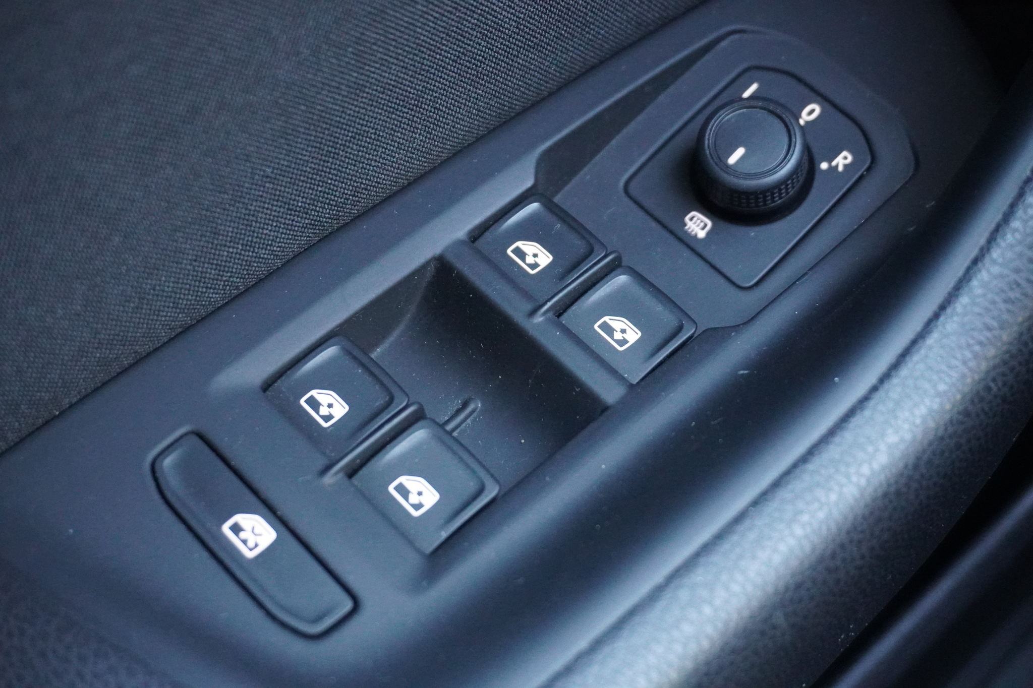 listing desktop thumbnail image 27