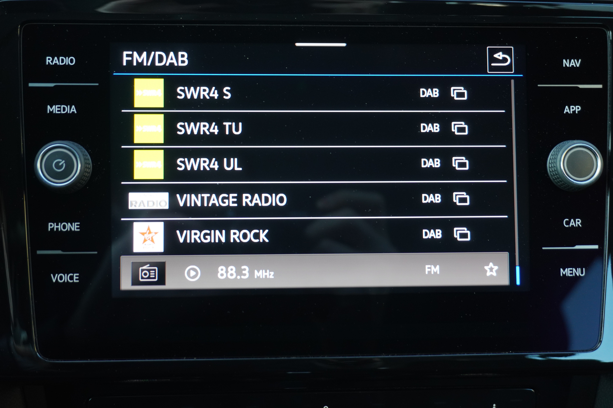 listing desktop thumbnail image 16