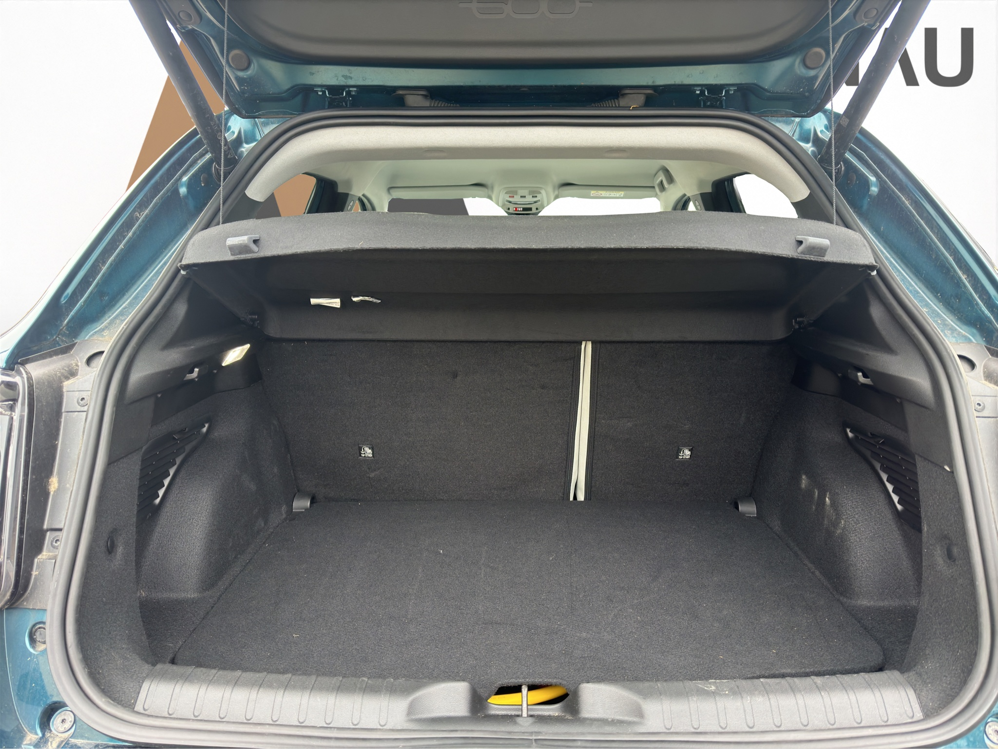 listing desktop thumbnail image 17