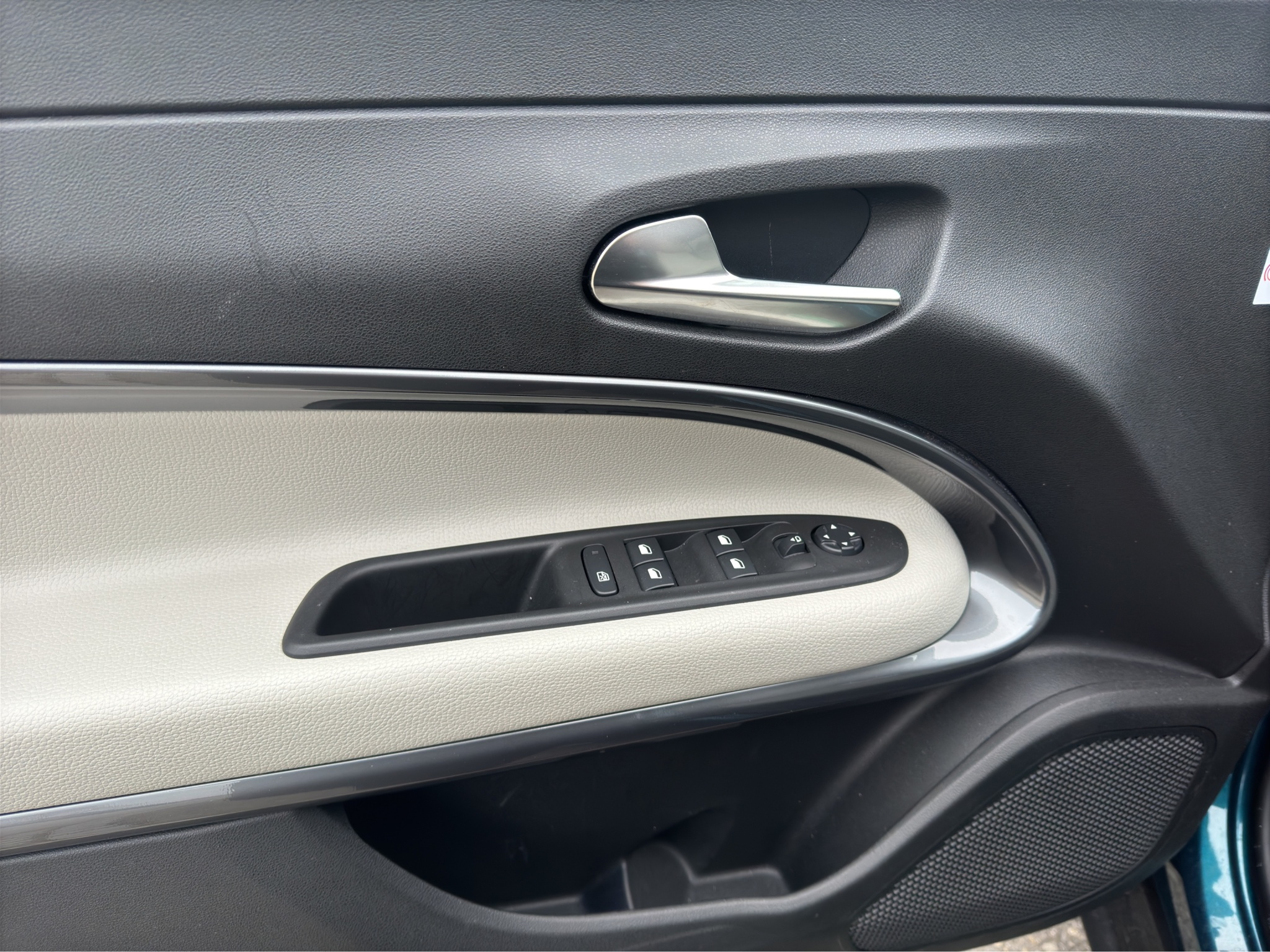 listing desktop thumbnail image 22