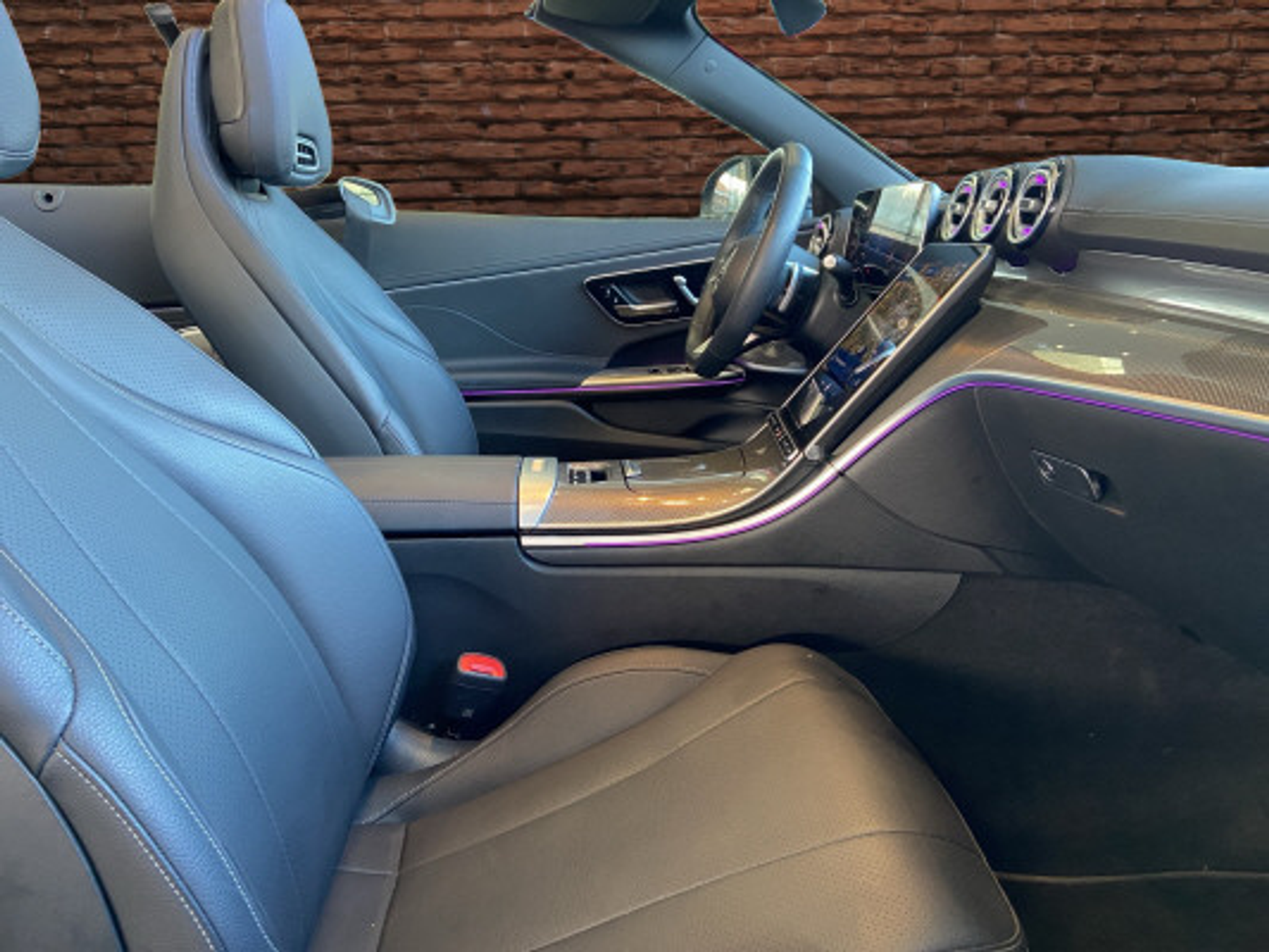 listing desktop thumbnail image 11