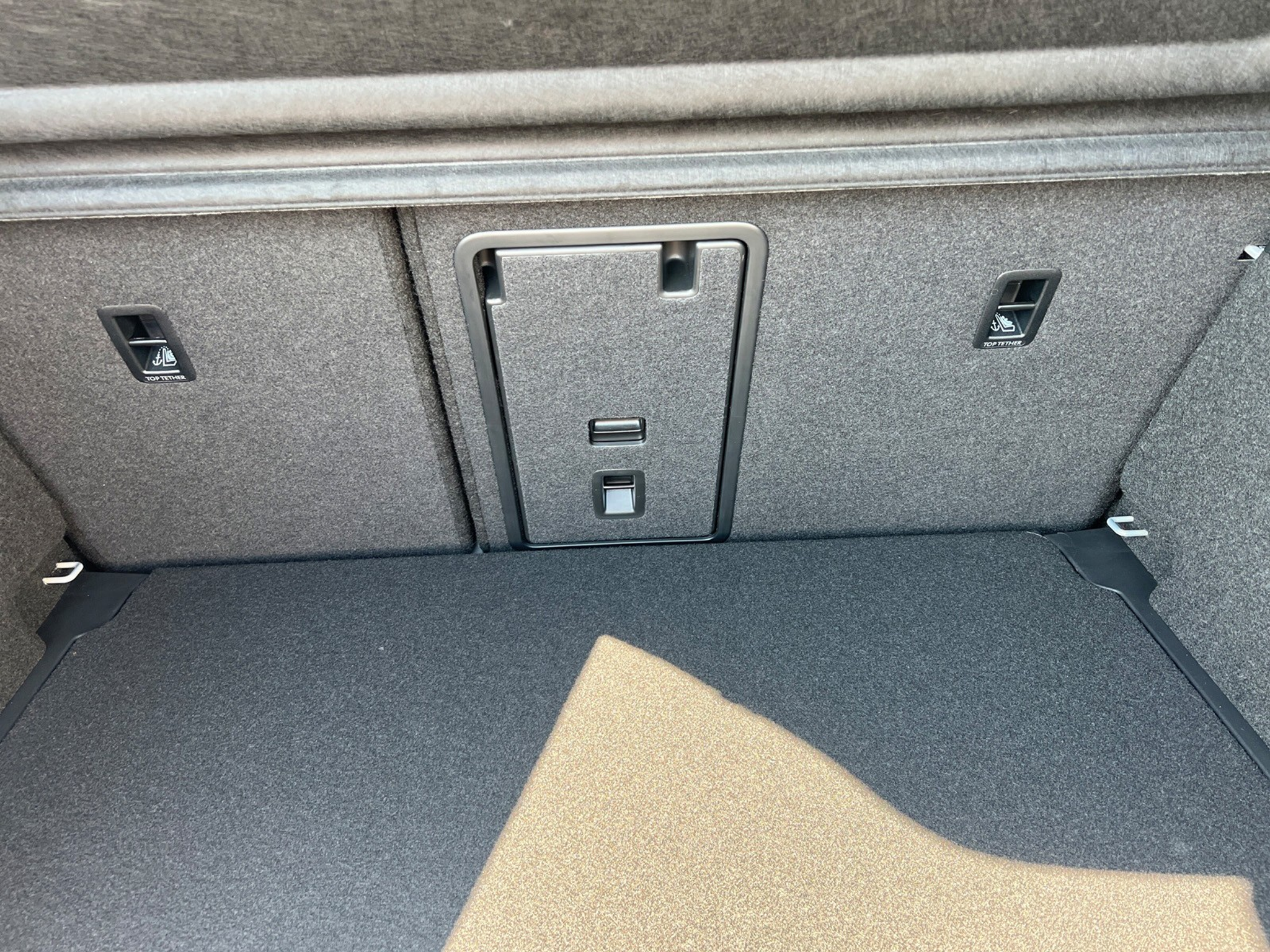 listing desktop thumbnail image 9