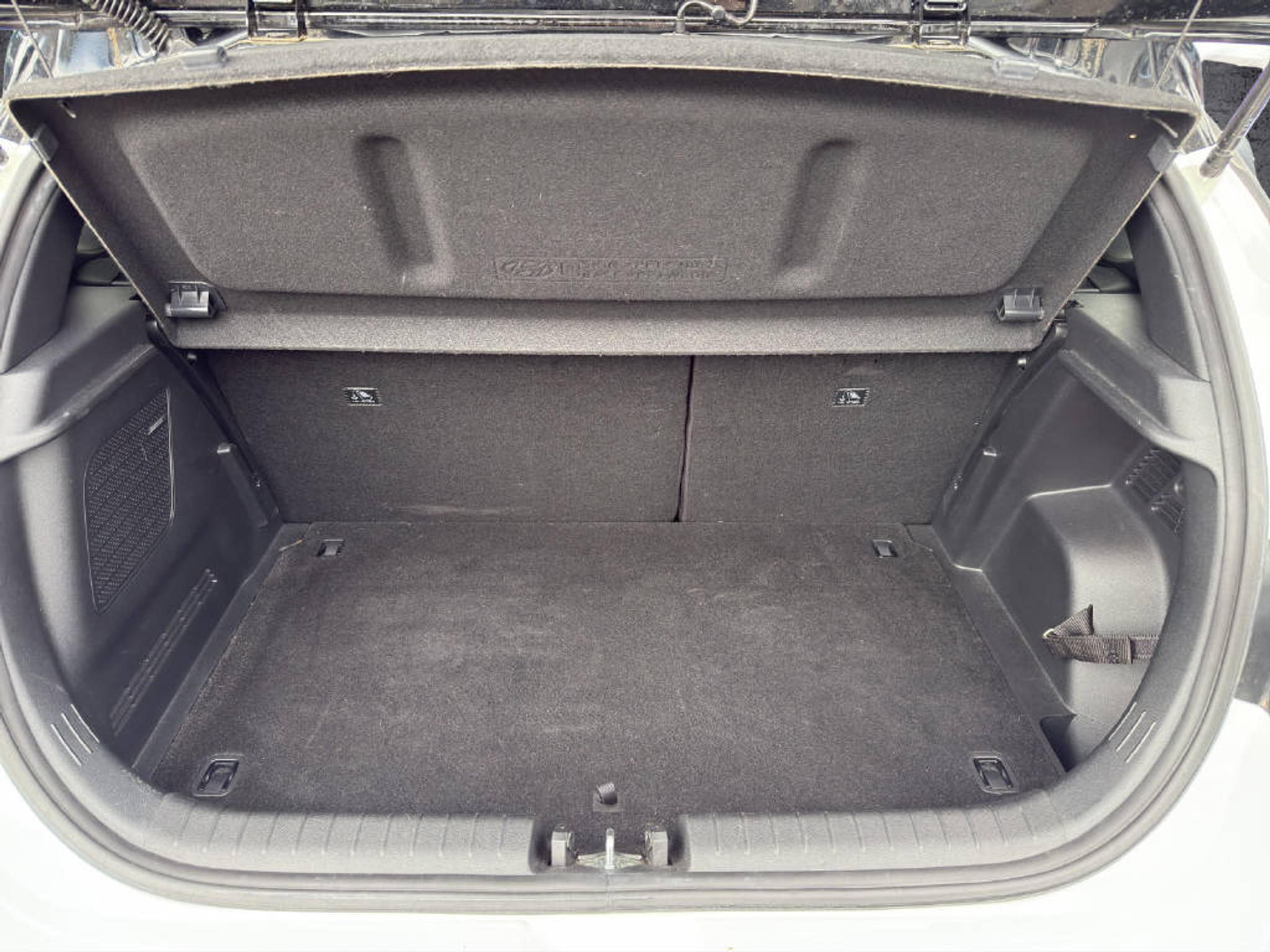 listing desktop thumbnail image 7