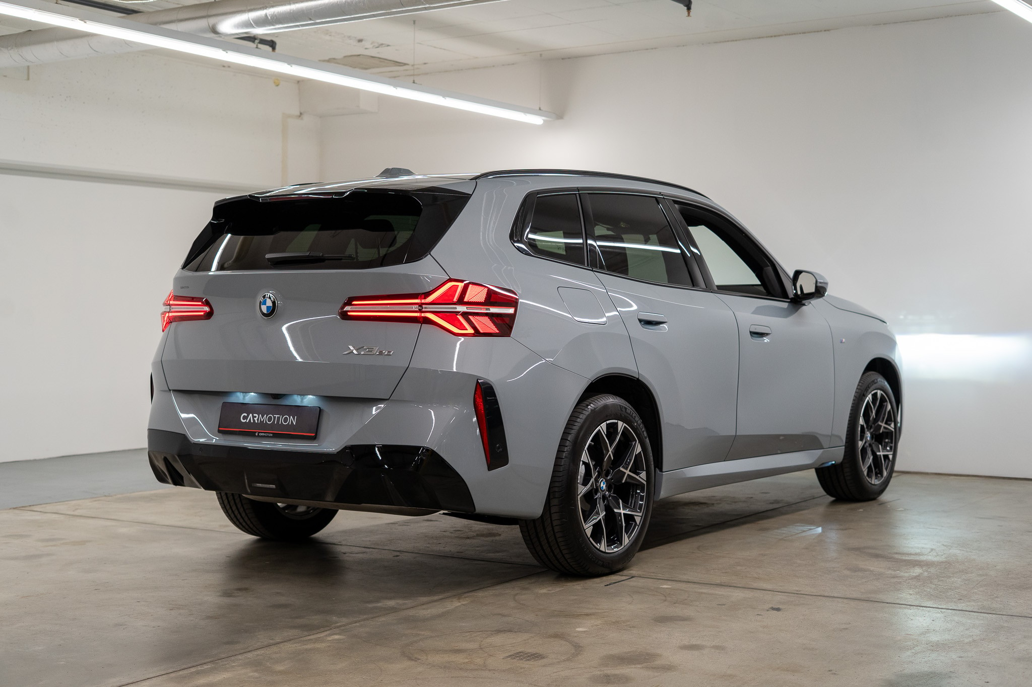 listing desktop thumbnail image 3