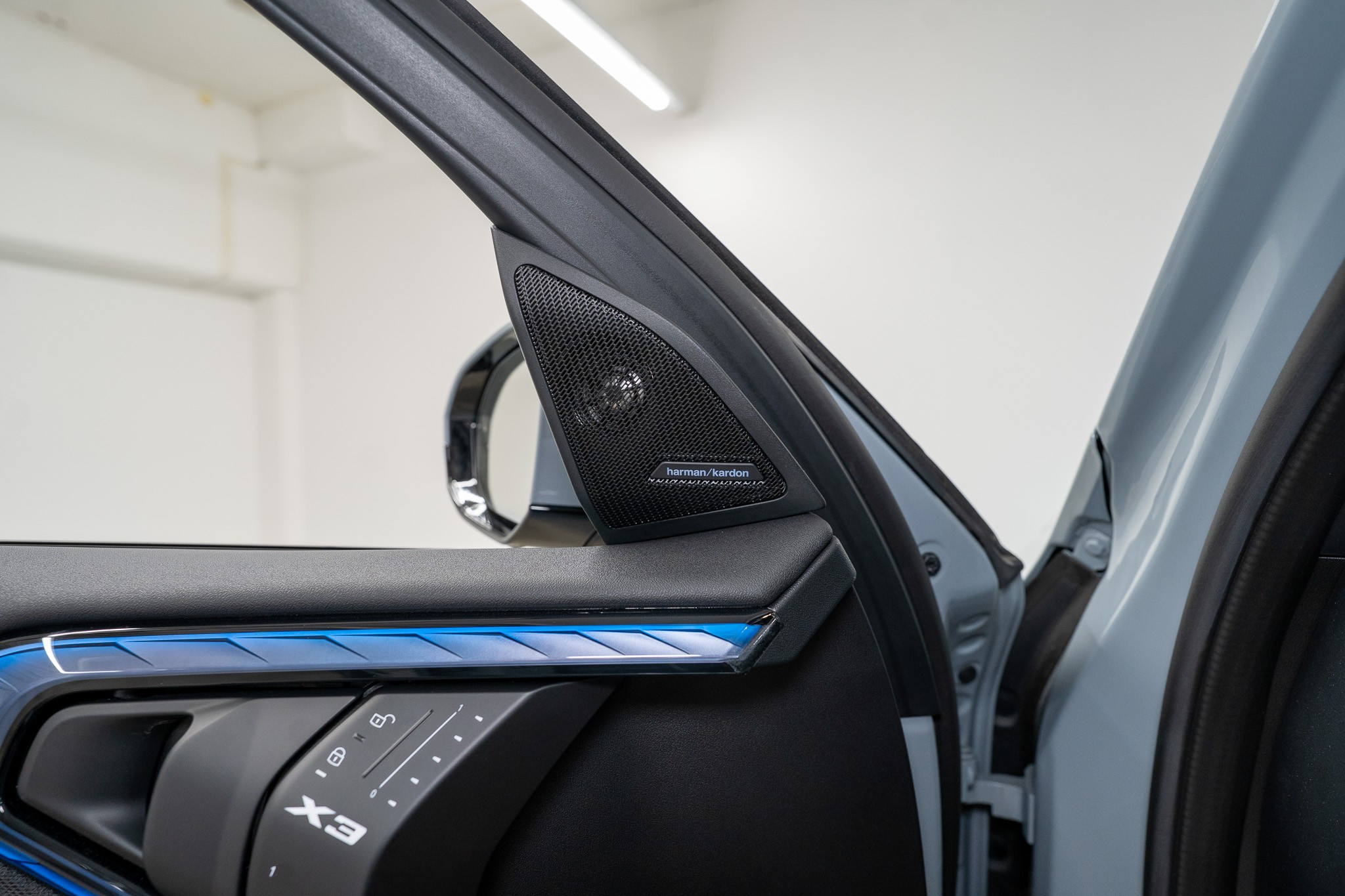 listing desktop thumbnail image 12