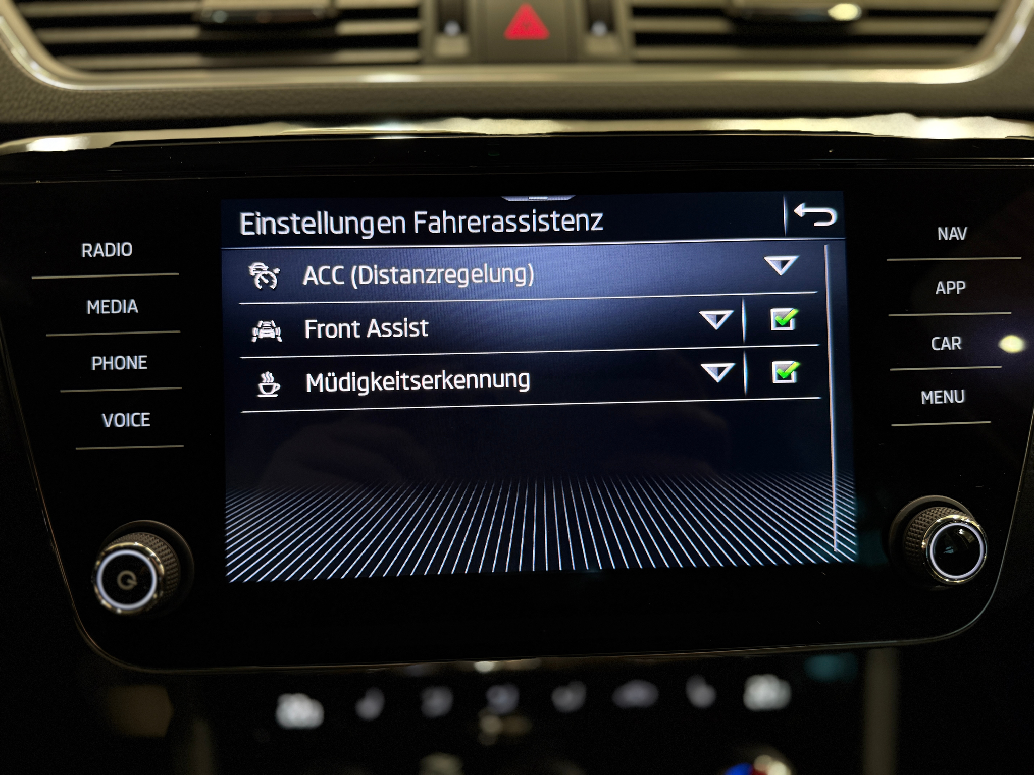 listing desktop thumbnail image 15