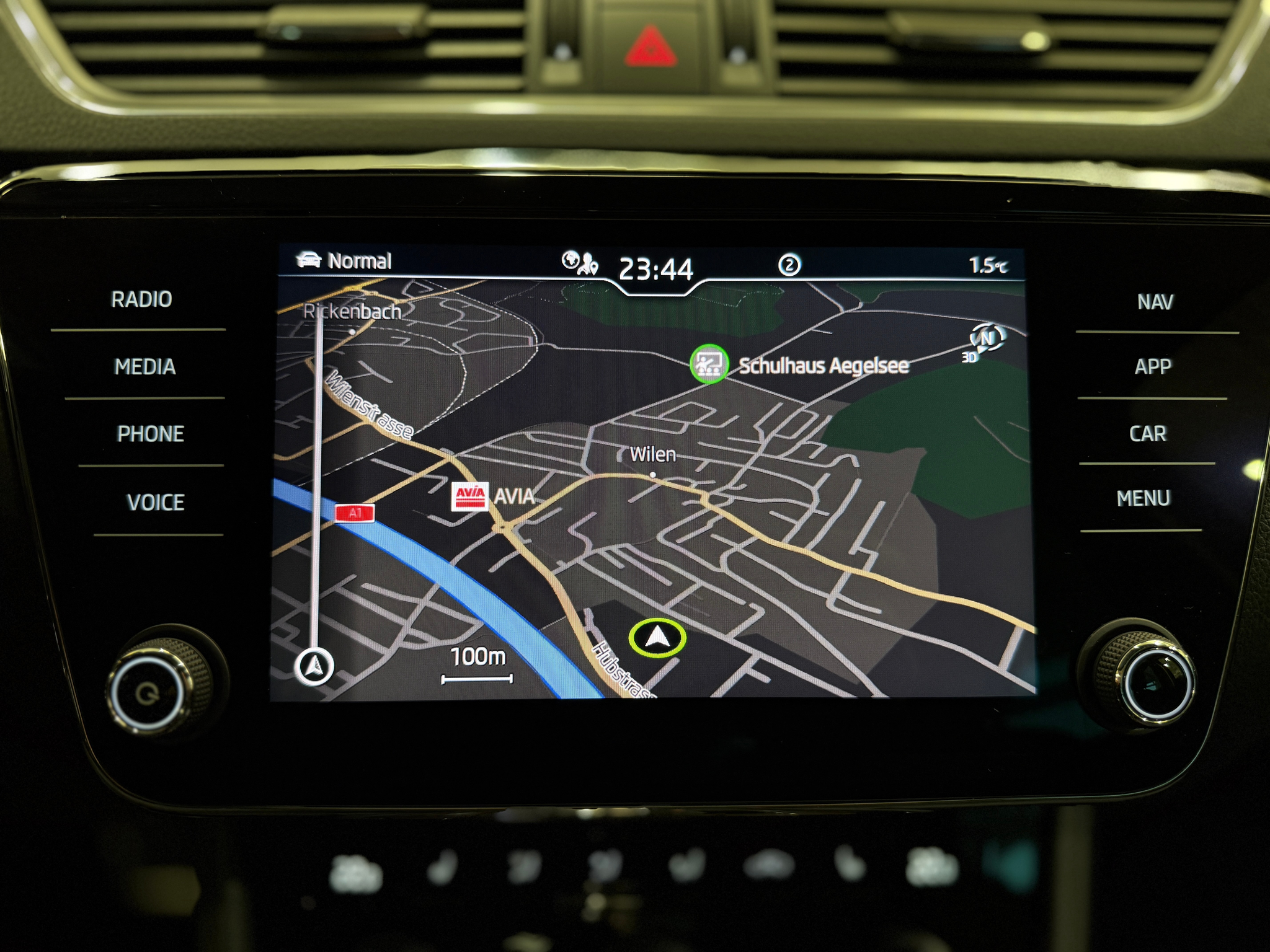 listing desktop thumbnail image 12