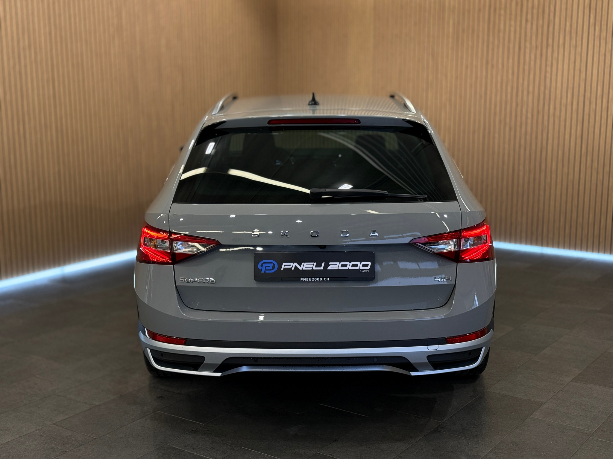 listing desktop thumbnail image 4