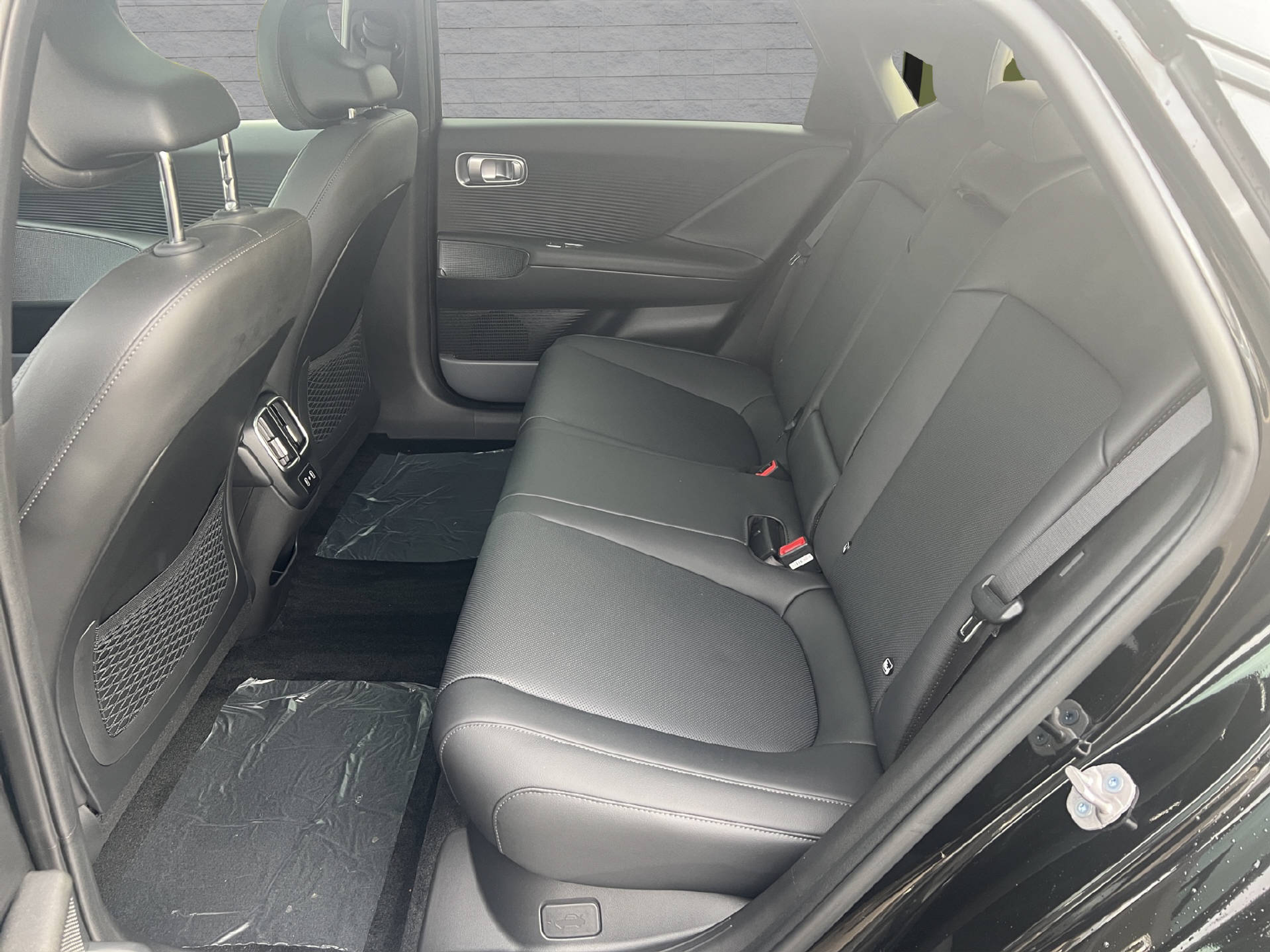 listing desktop thumbnail image 14