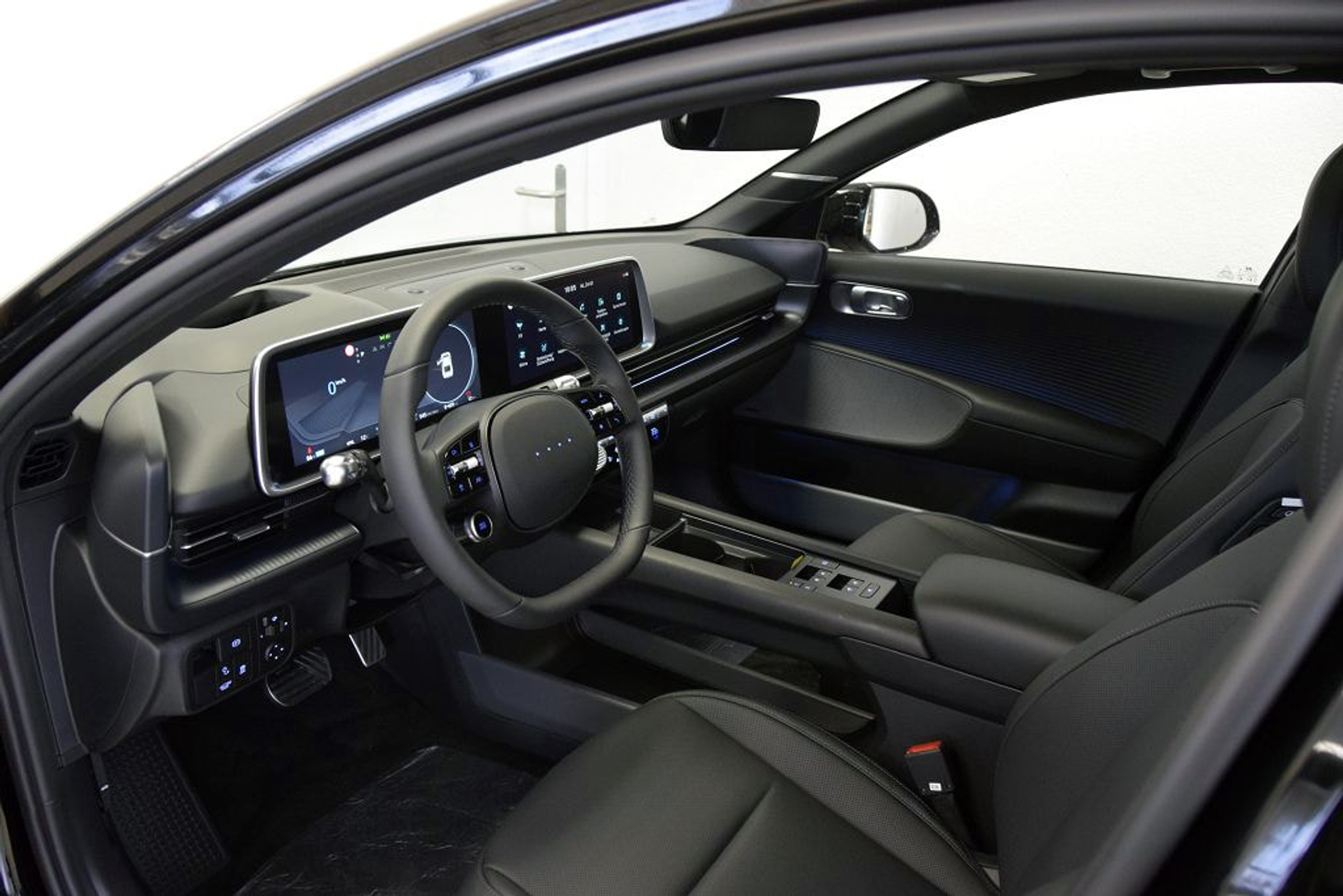 listing desktop thumbnail image 4