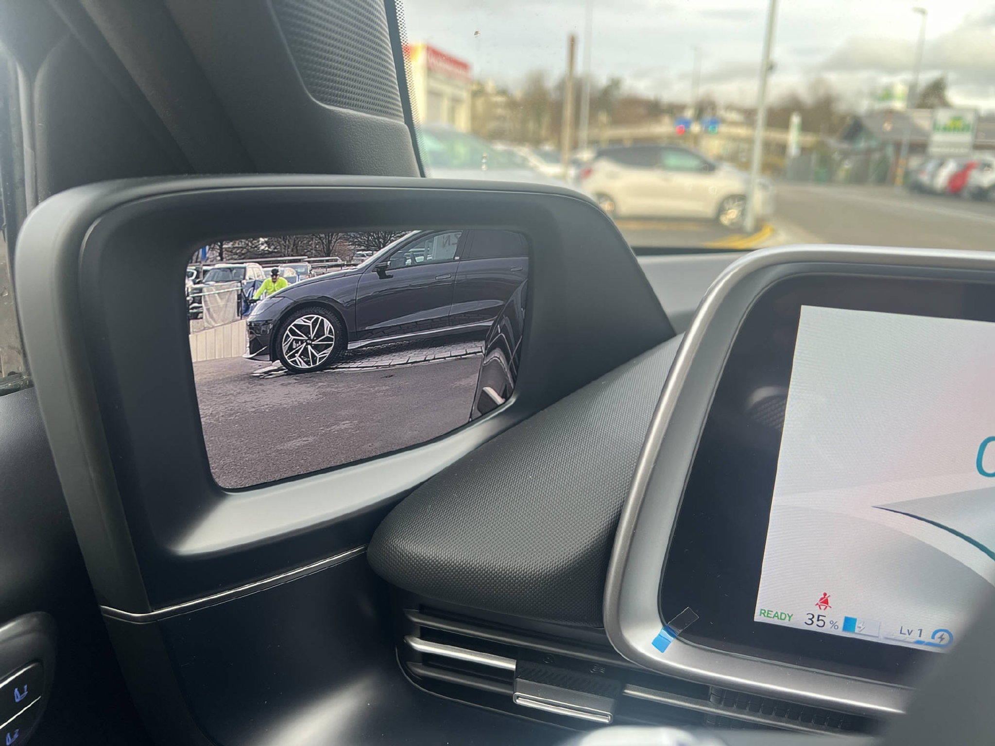 listing desktop thumbnail image 10