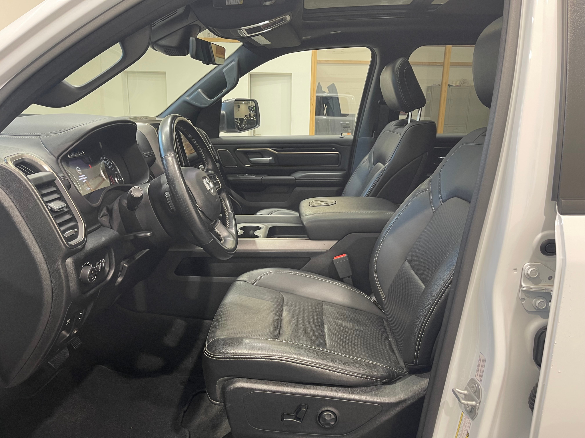 listing desktop thumbnail image 10