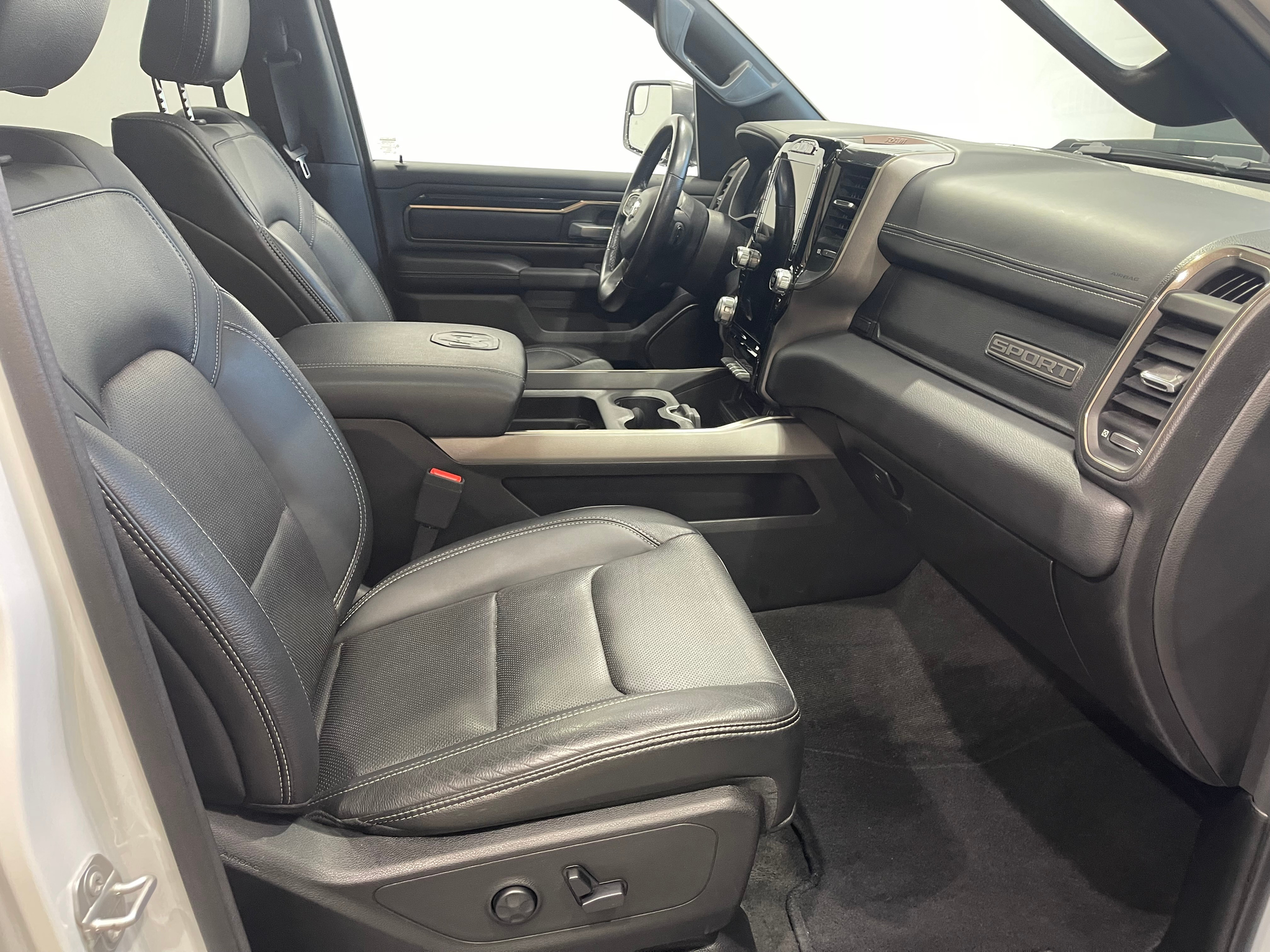 listing desktop thumbnail image 13