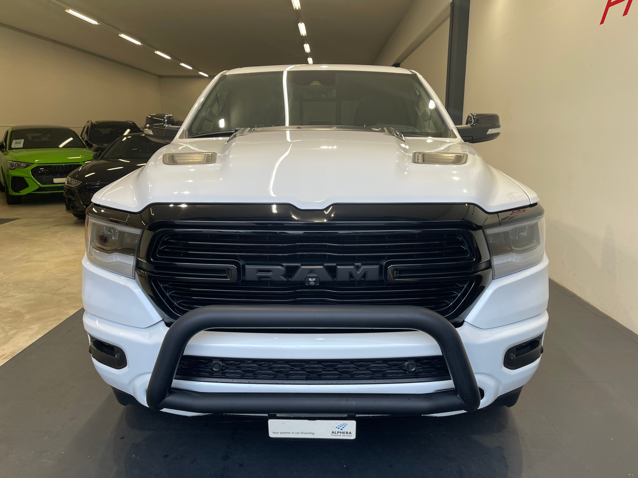 listing desktop thumbnail image 1