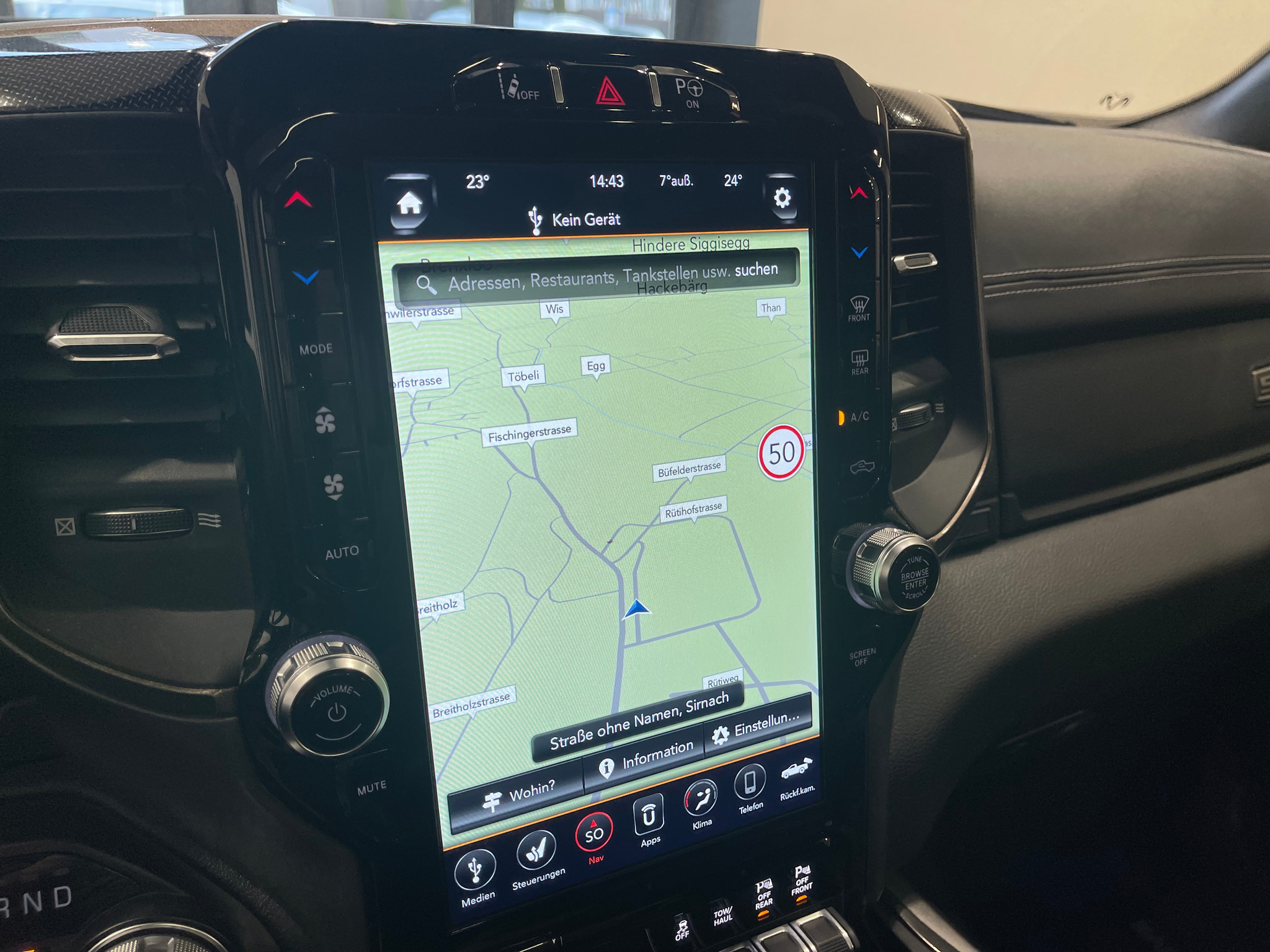 listing desktop thumbnail image 23