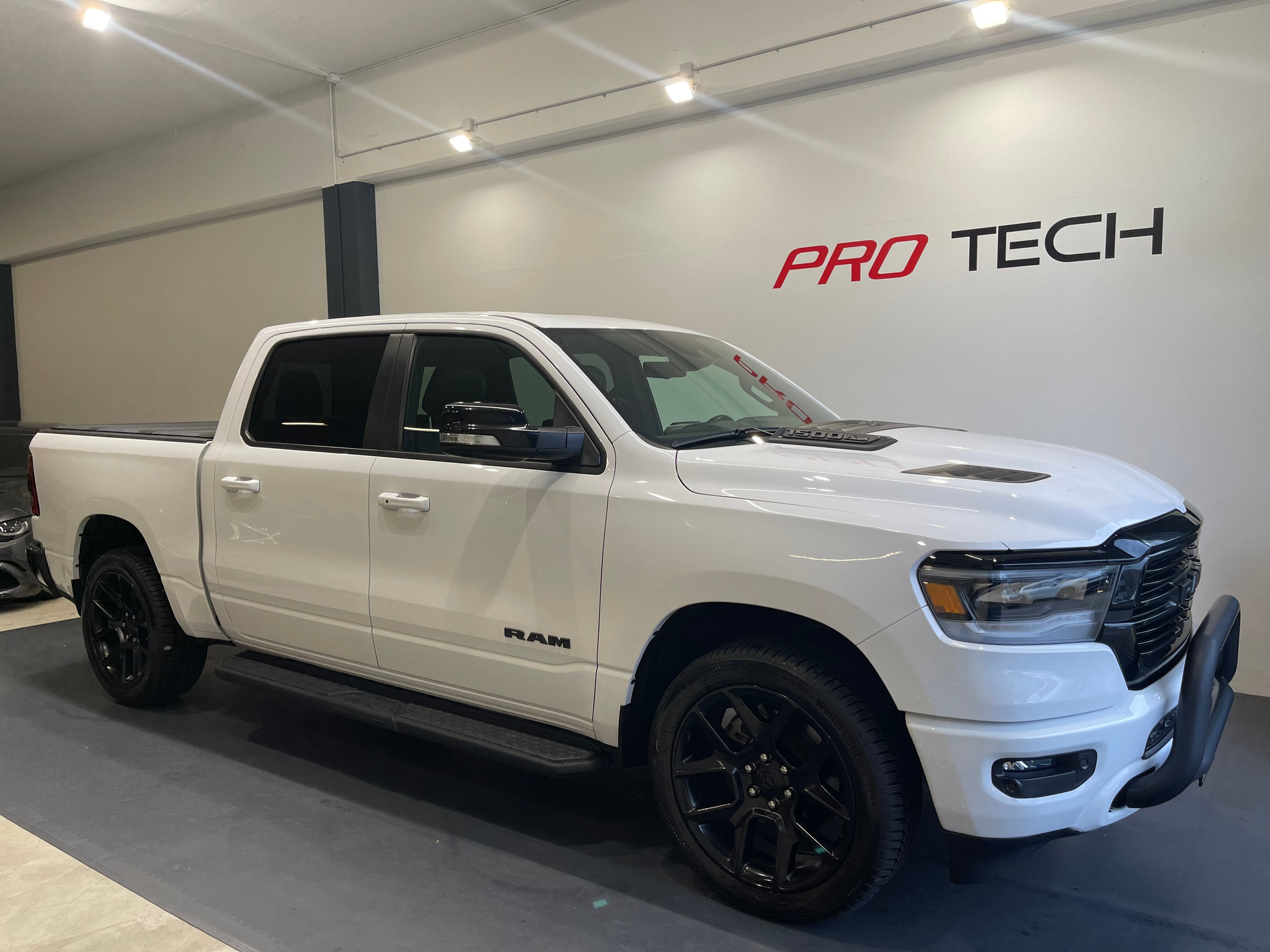 listing desktop thumbnail image 3