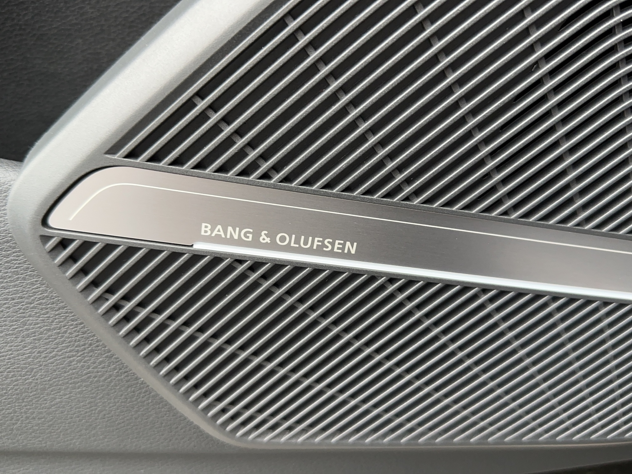 listing desktop thumbnail image 21