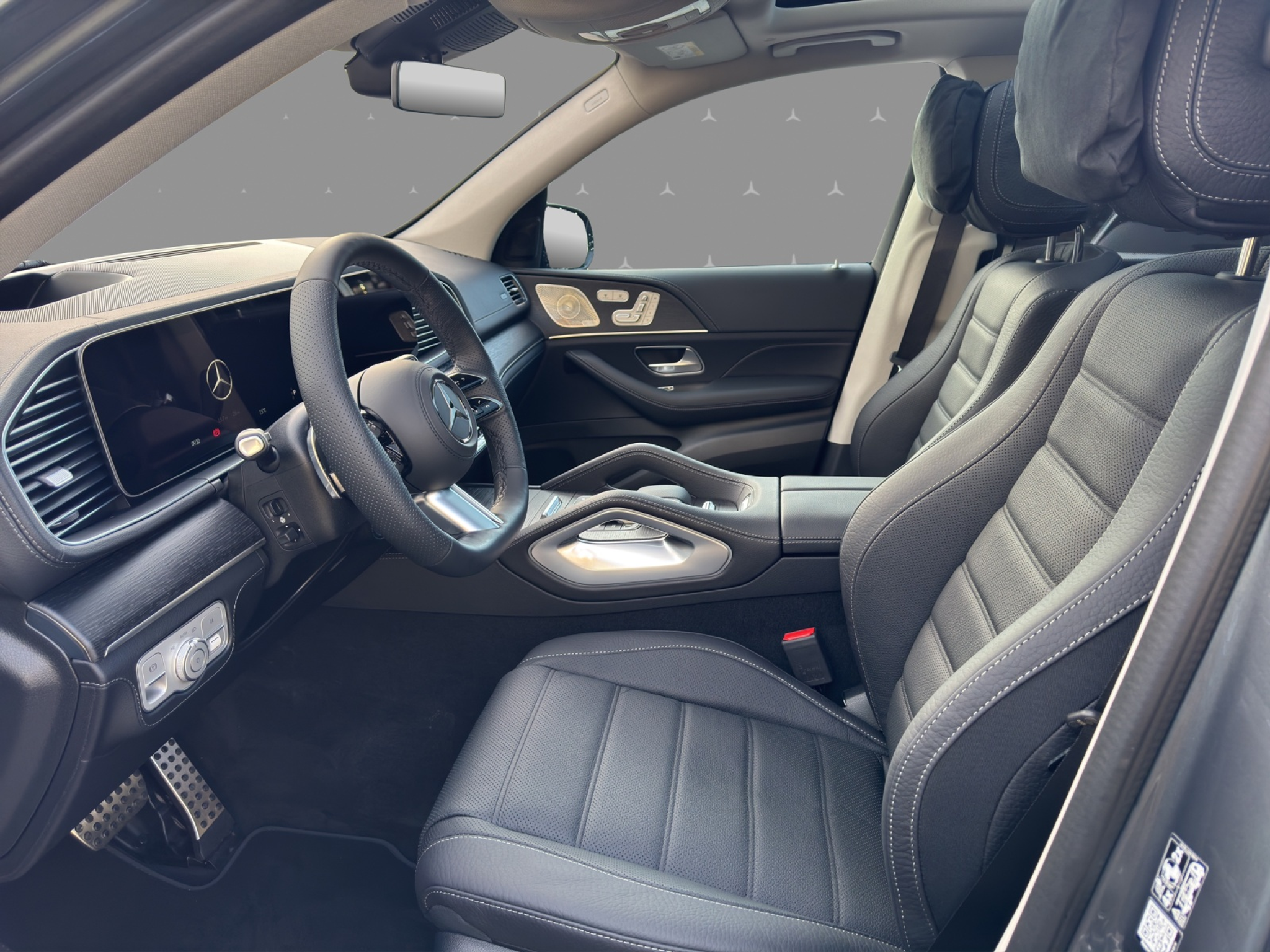 listing desktop thumbnail image 9