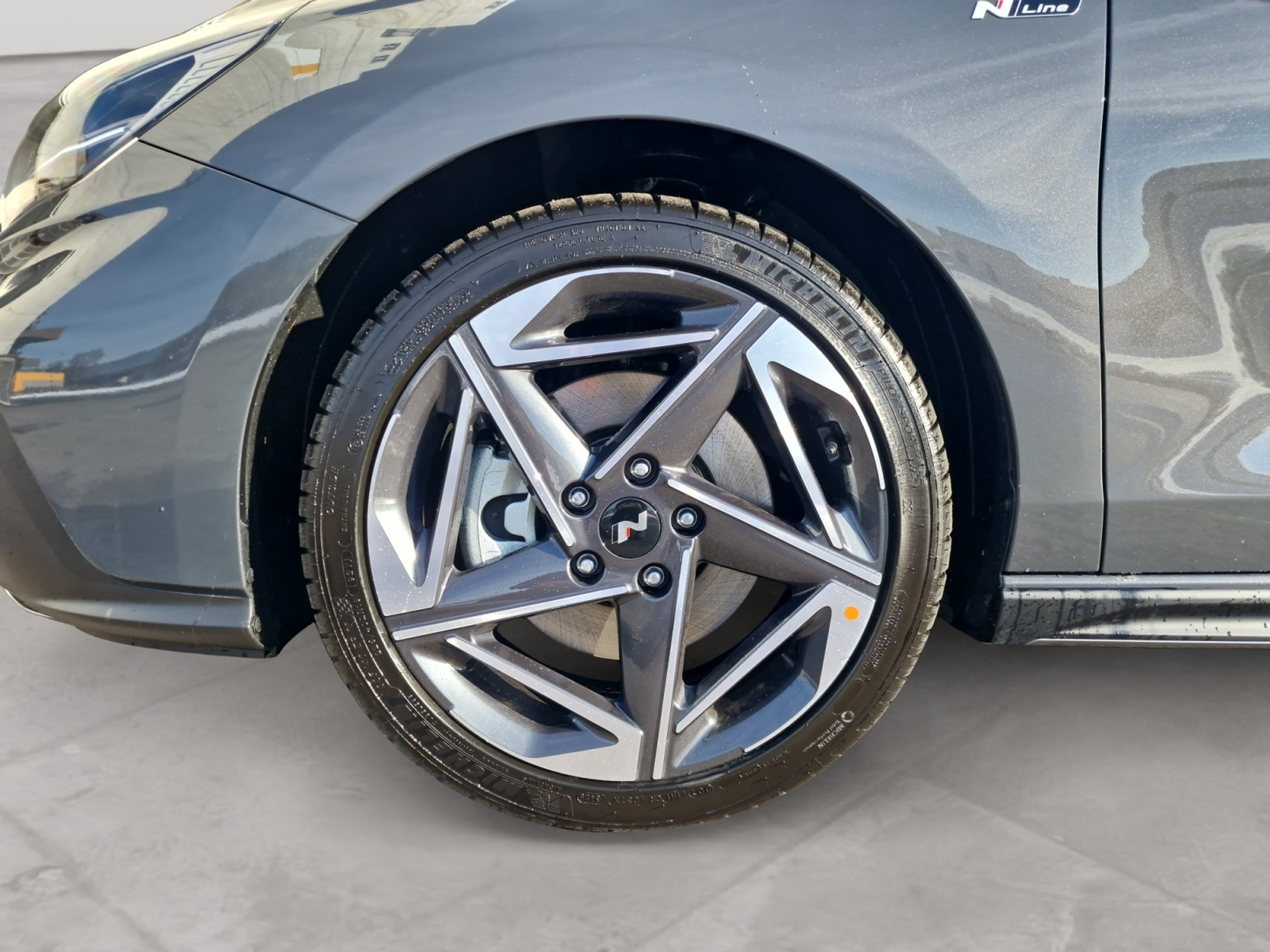 listing desktop thumbnail image 8