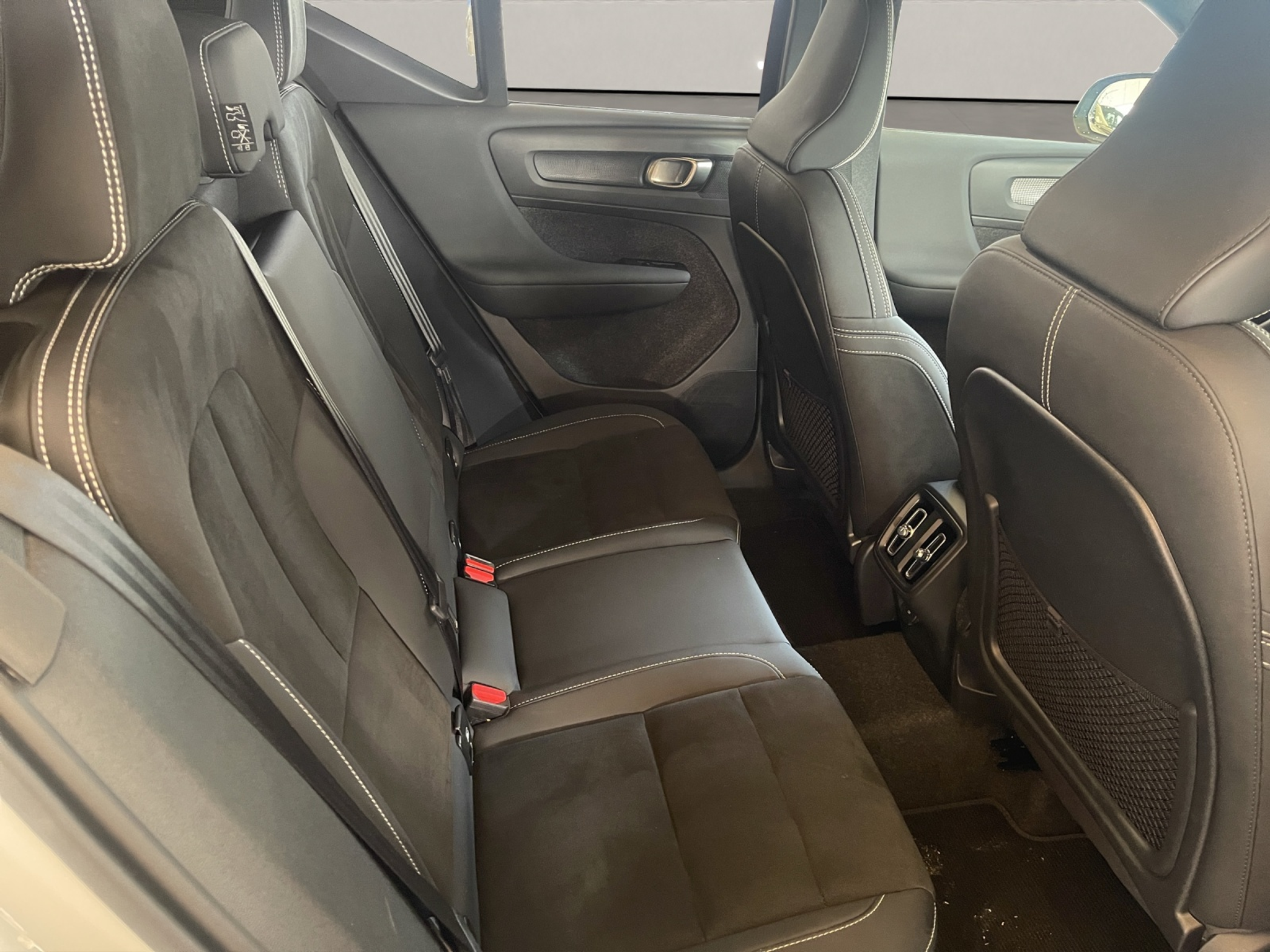 listing desktop thumbnail image 9