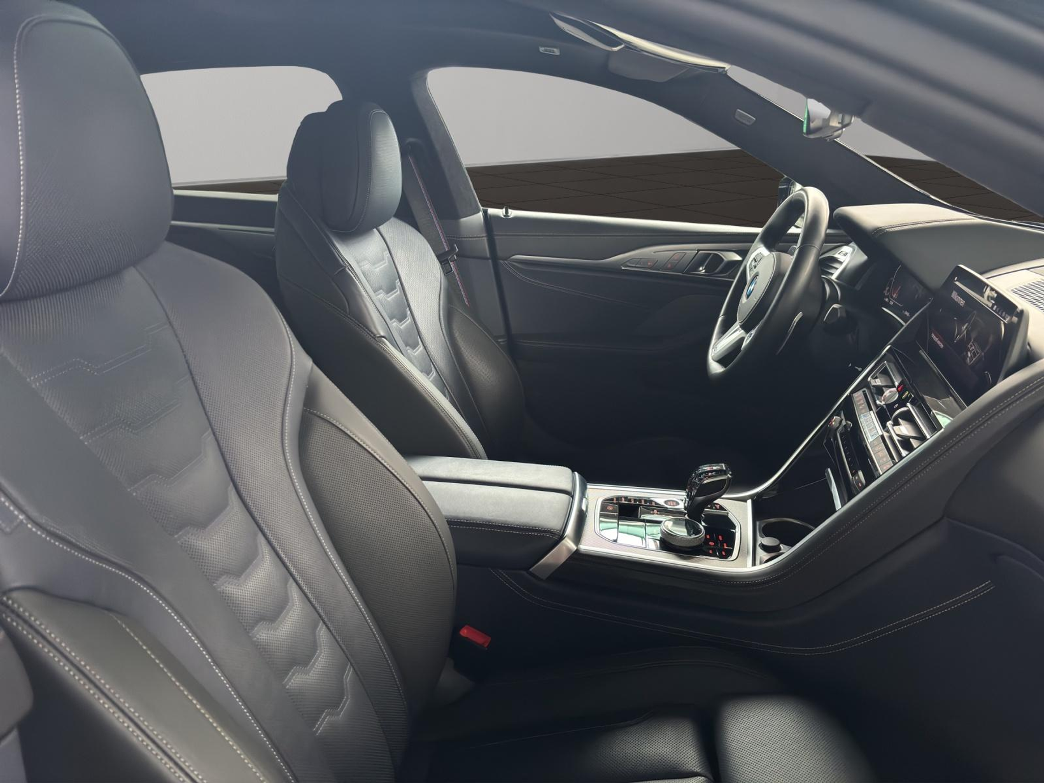 listing desktop thumbnail image 10