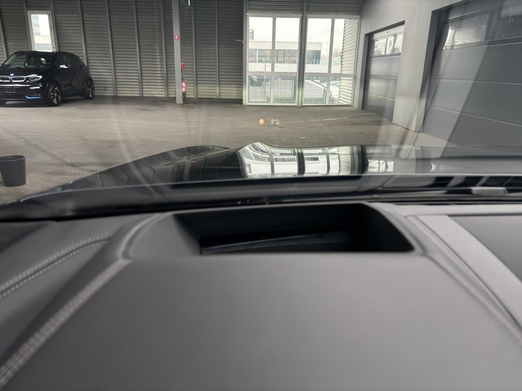 listing desktop thumbnail image 18