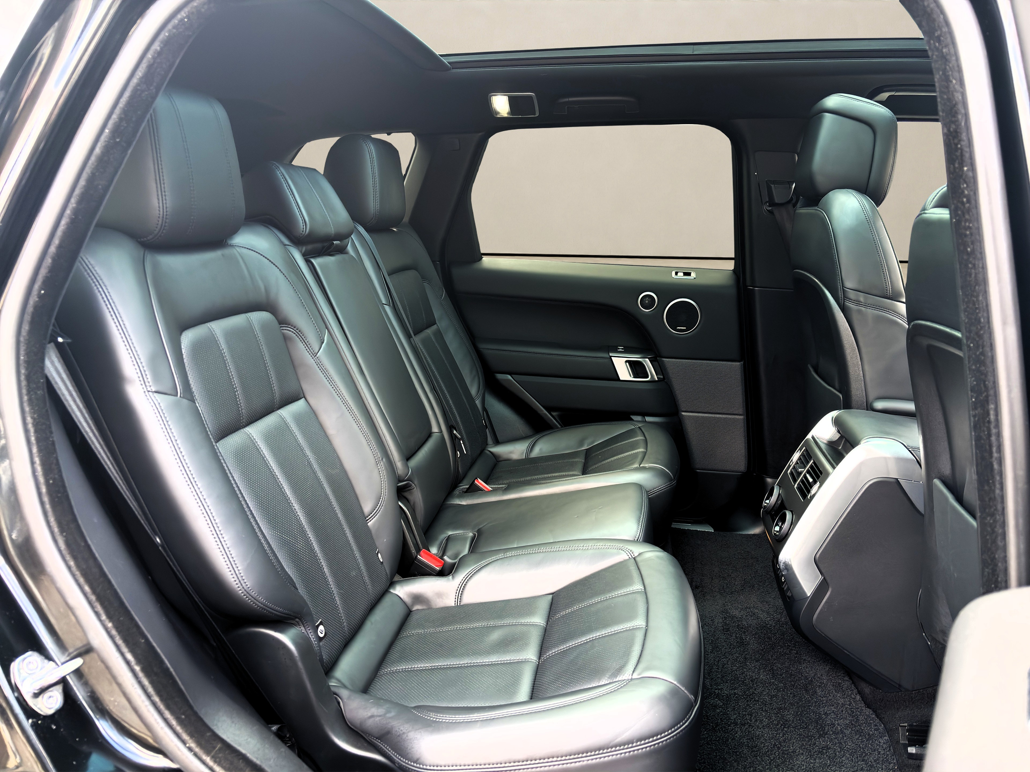 listing desktop thumbnail image 14