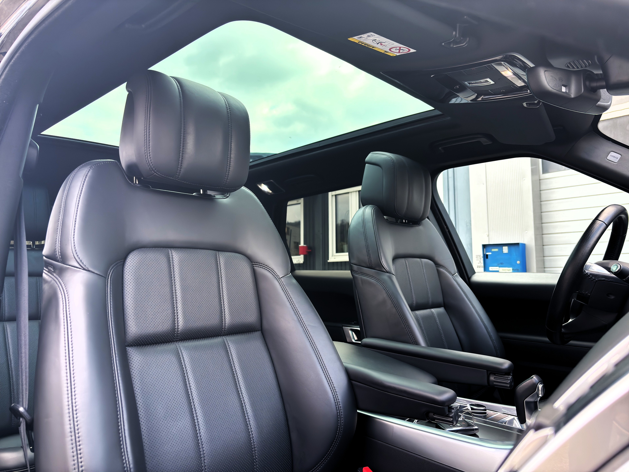 listing desktop thumbnail image 11