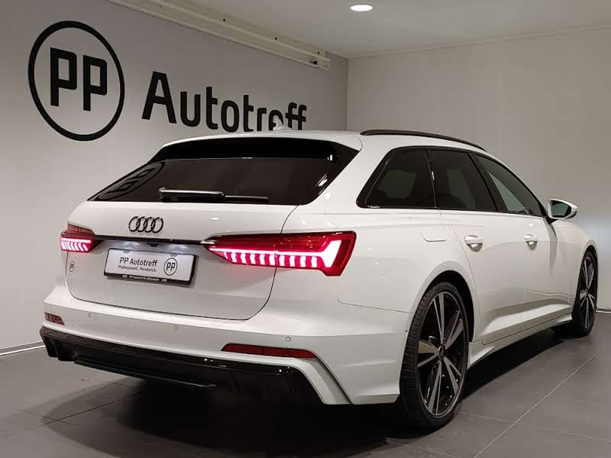 listing desktop thumbnail image 14