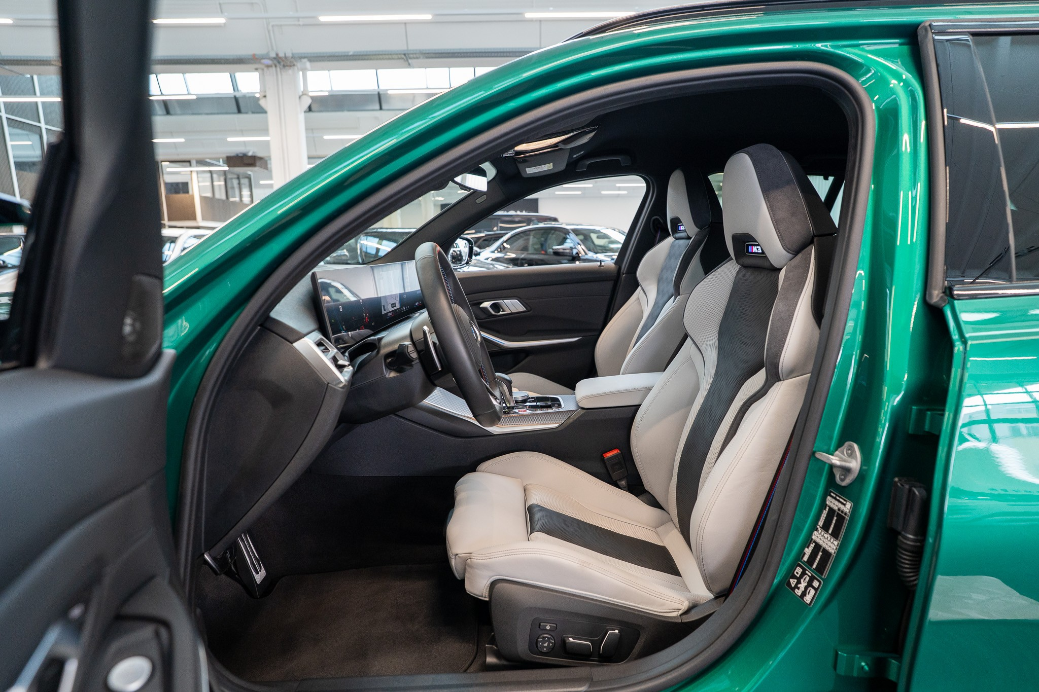 listing desktop thumbnail image 8