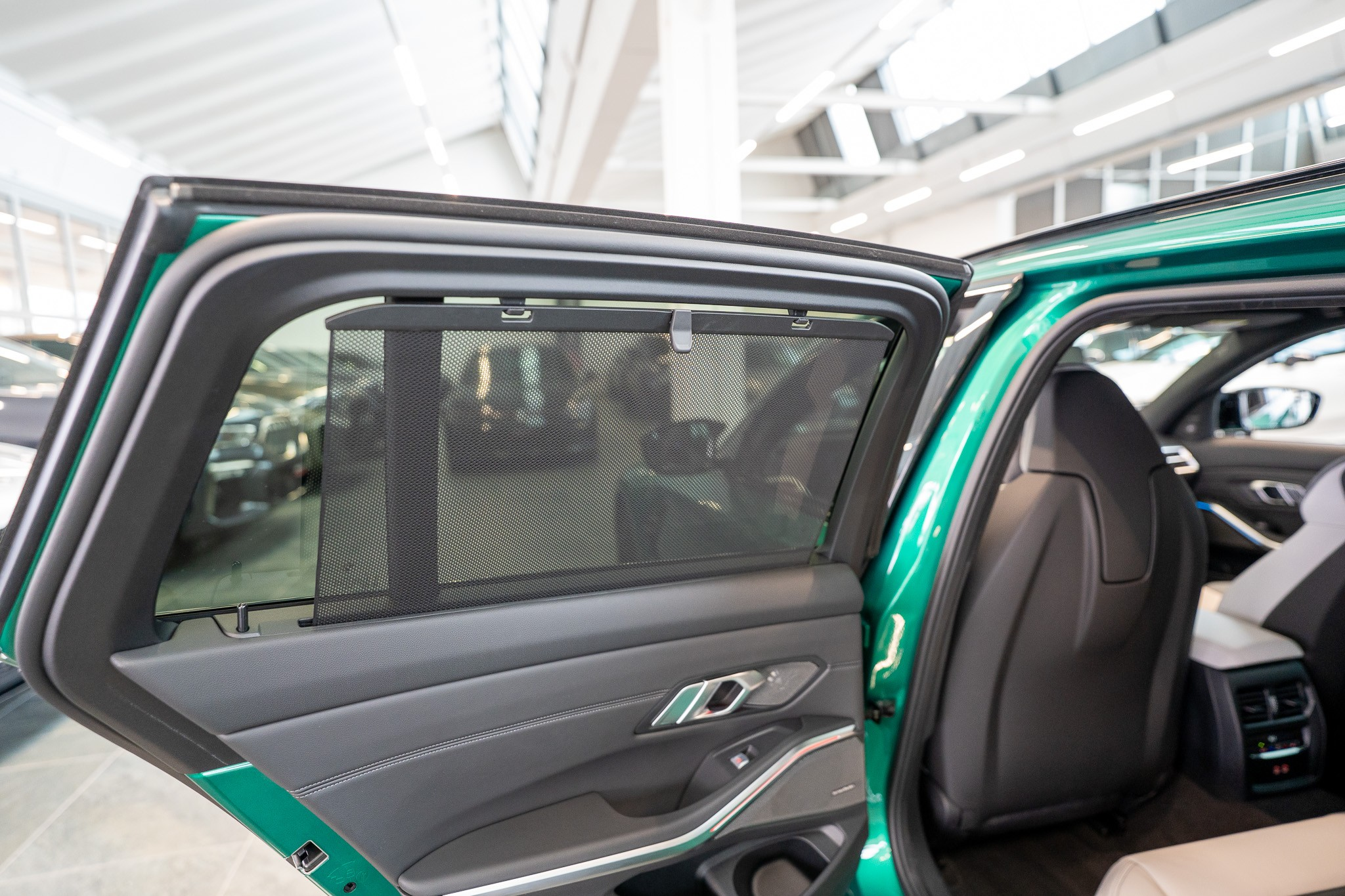 listing desktop thumbnail image 14