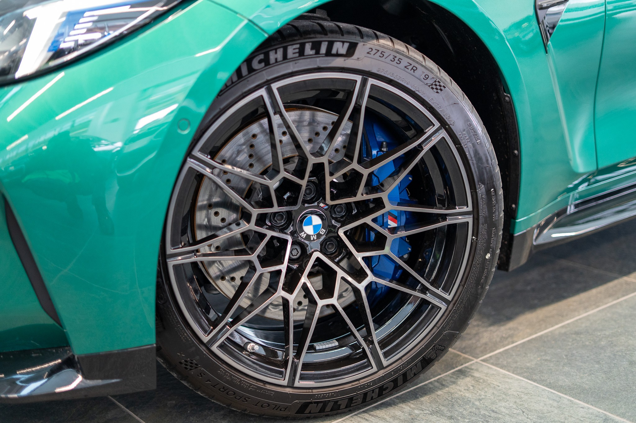 listing desktop thumbnail image 31