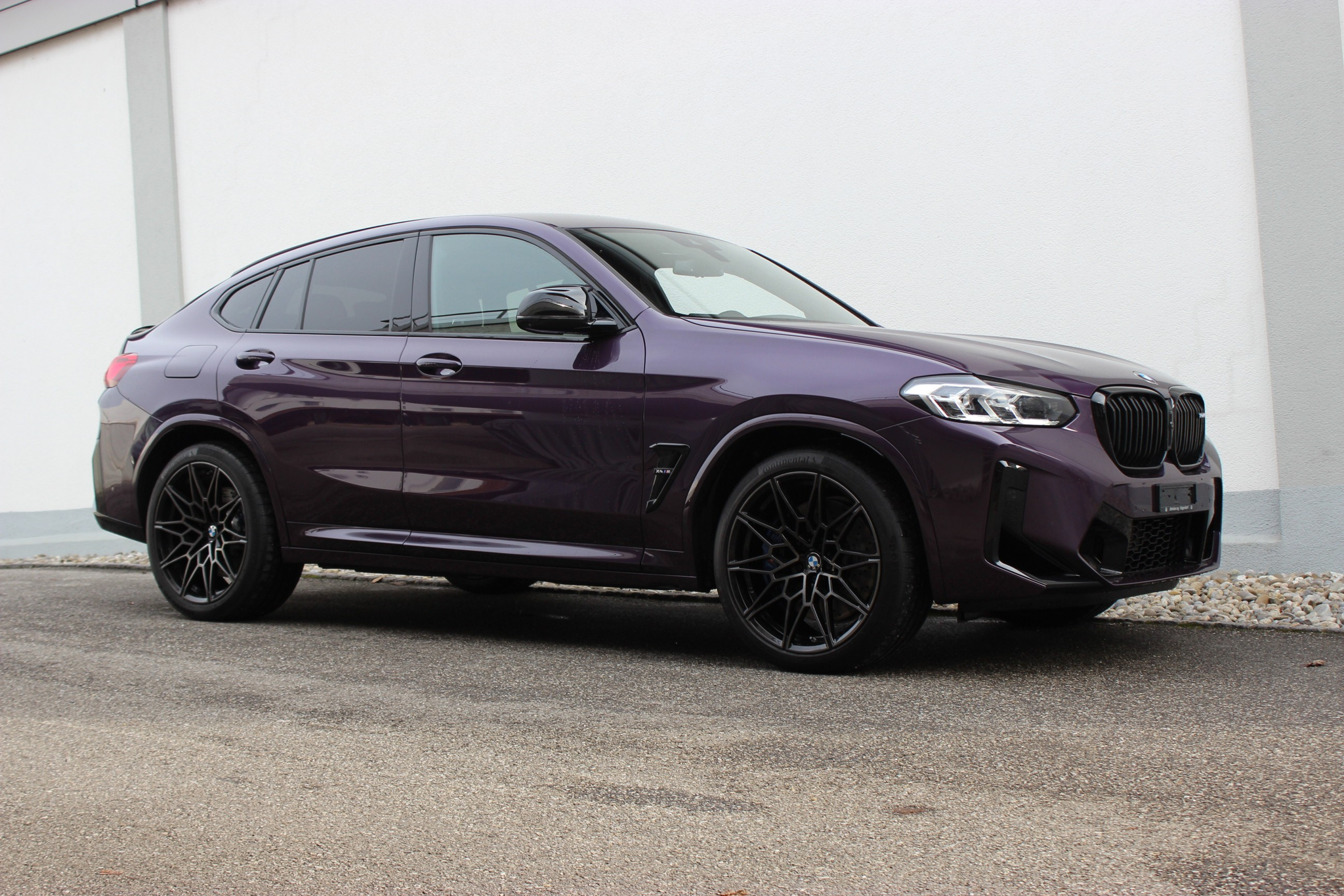 listing desktop thumbnail image 4