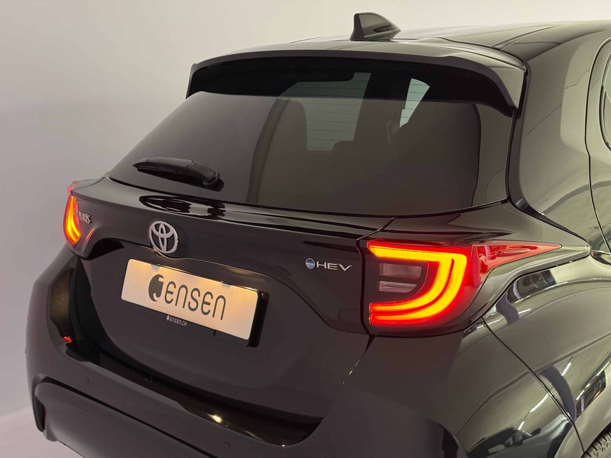 listing desktop thumbnail image 14