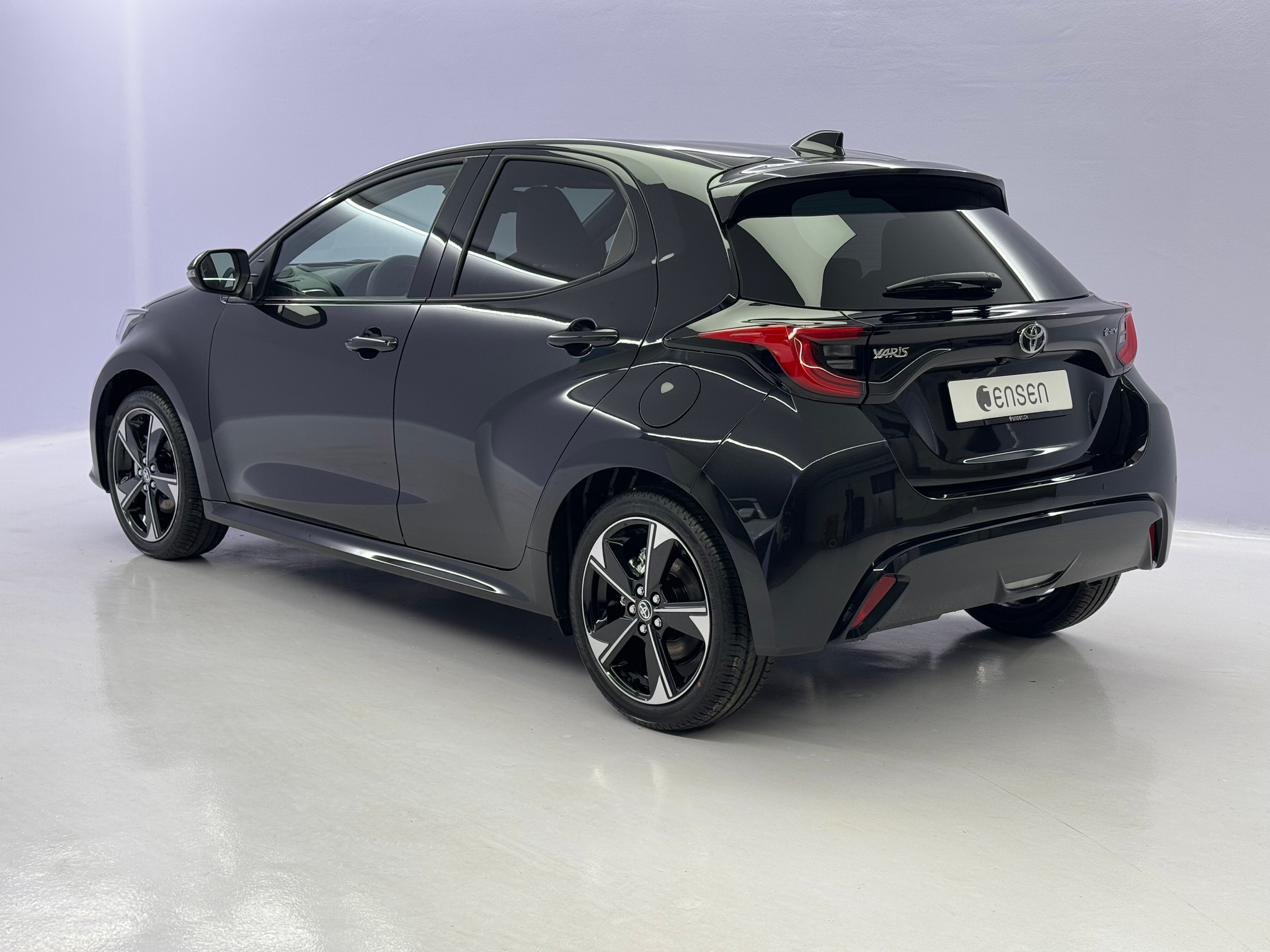 listing desktop thumbnail image 4