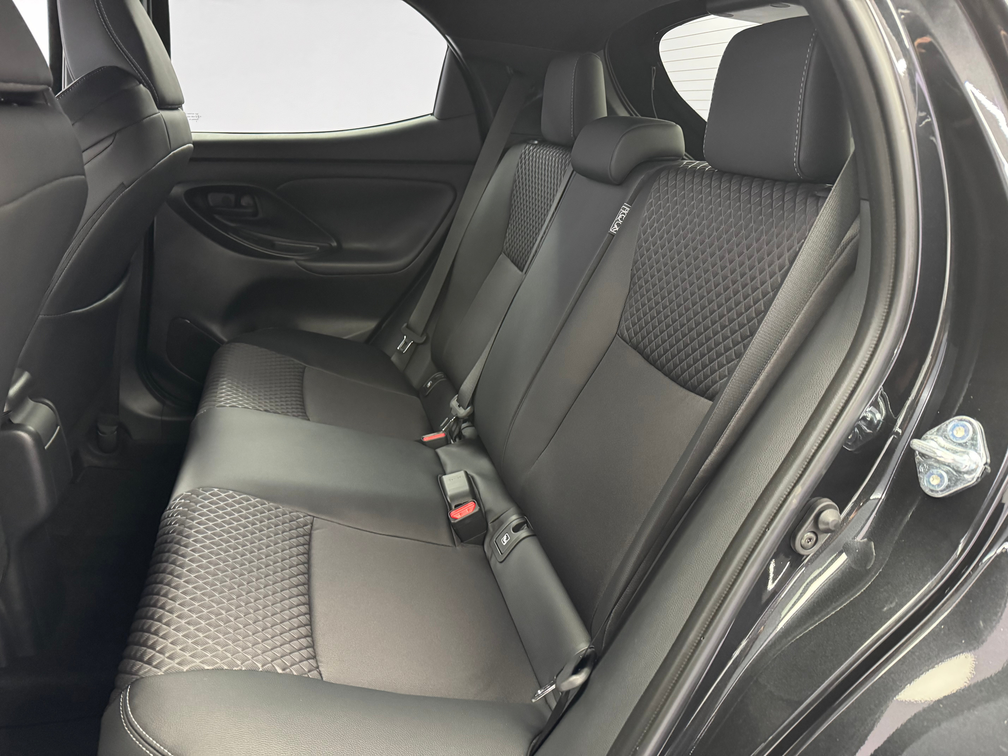 listing desktop thumbnail image 9